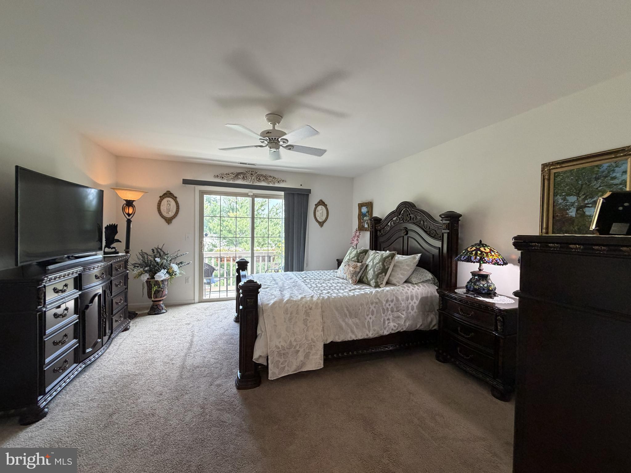 EMERALD WALK - Residential