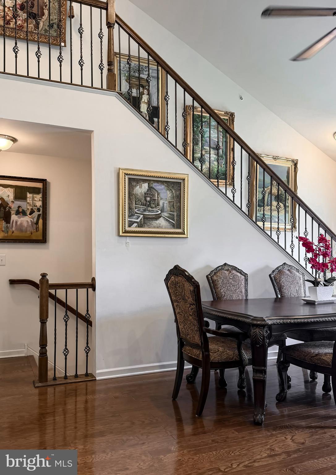 EMERALD WALK - Residential