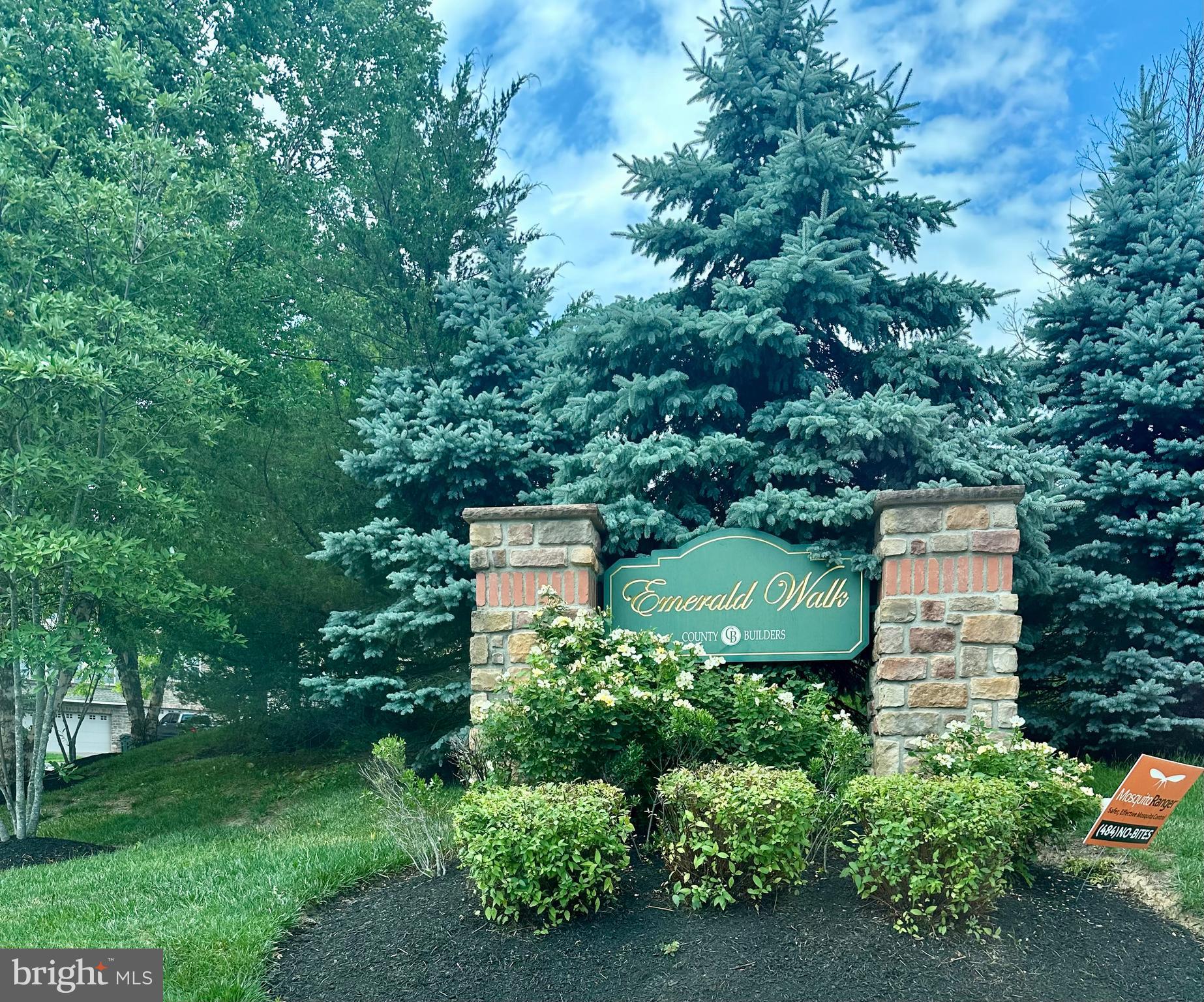 EMERALD WALK - Residential