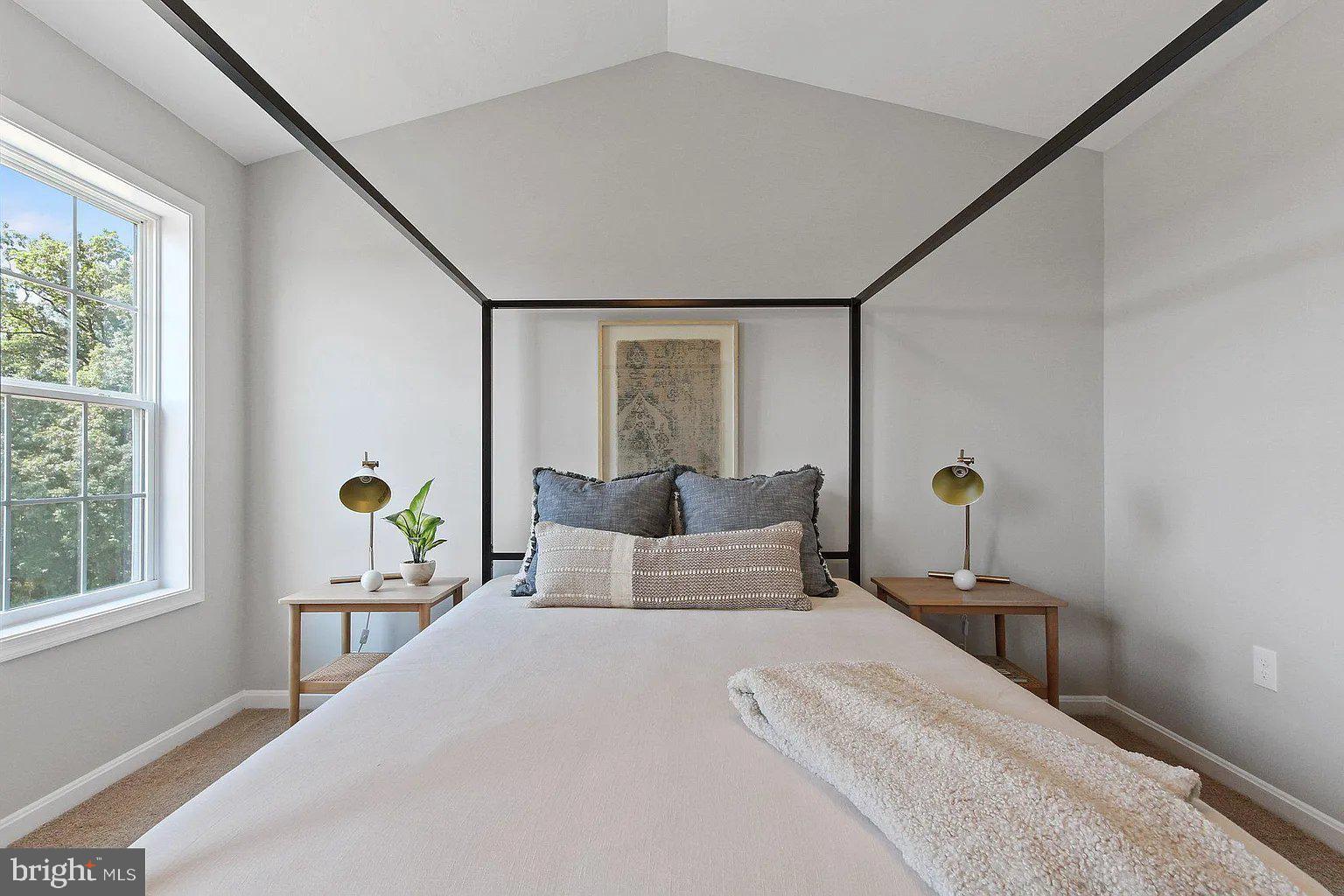 HUDSON RIDGE - Residential