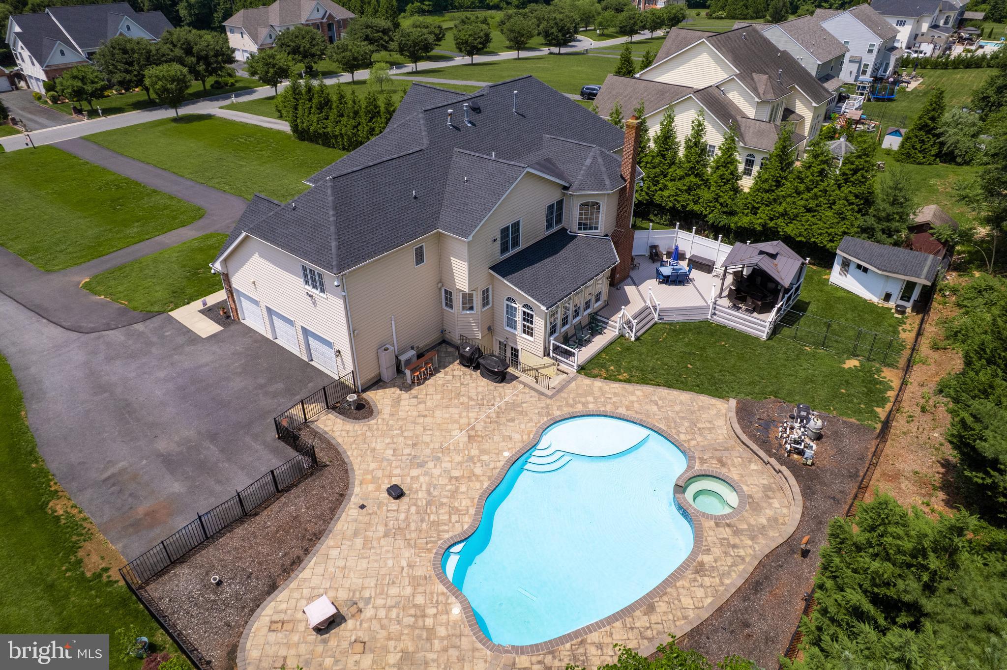 THE RESERVE AT ELK RIVER - Residential