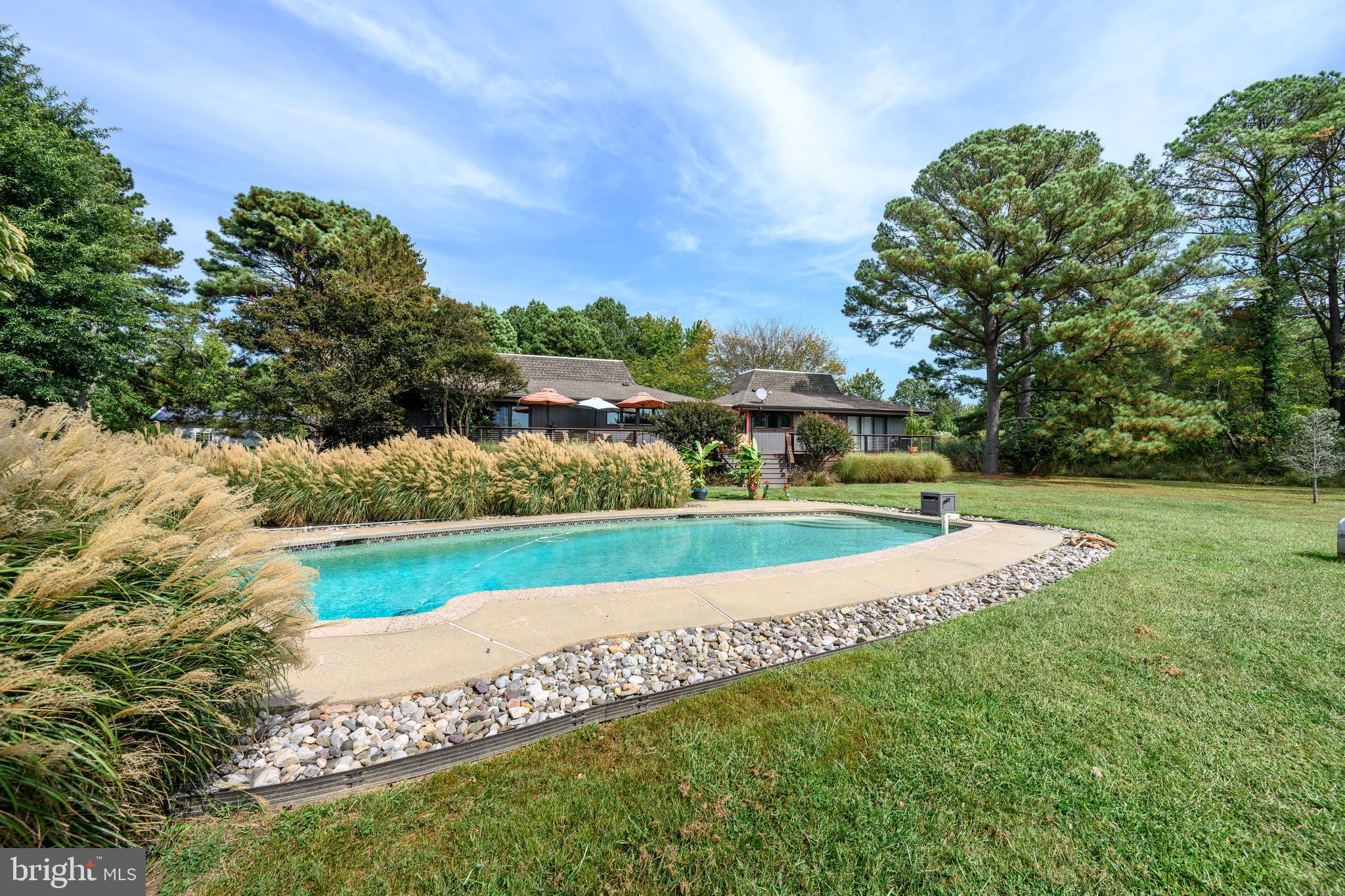 CHURCH NECK - Residential