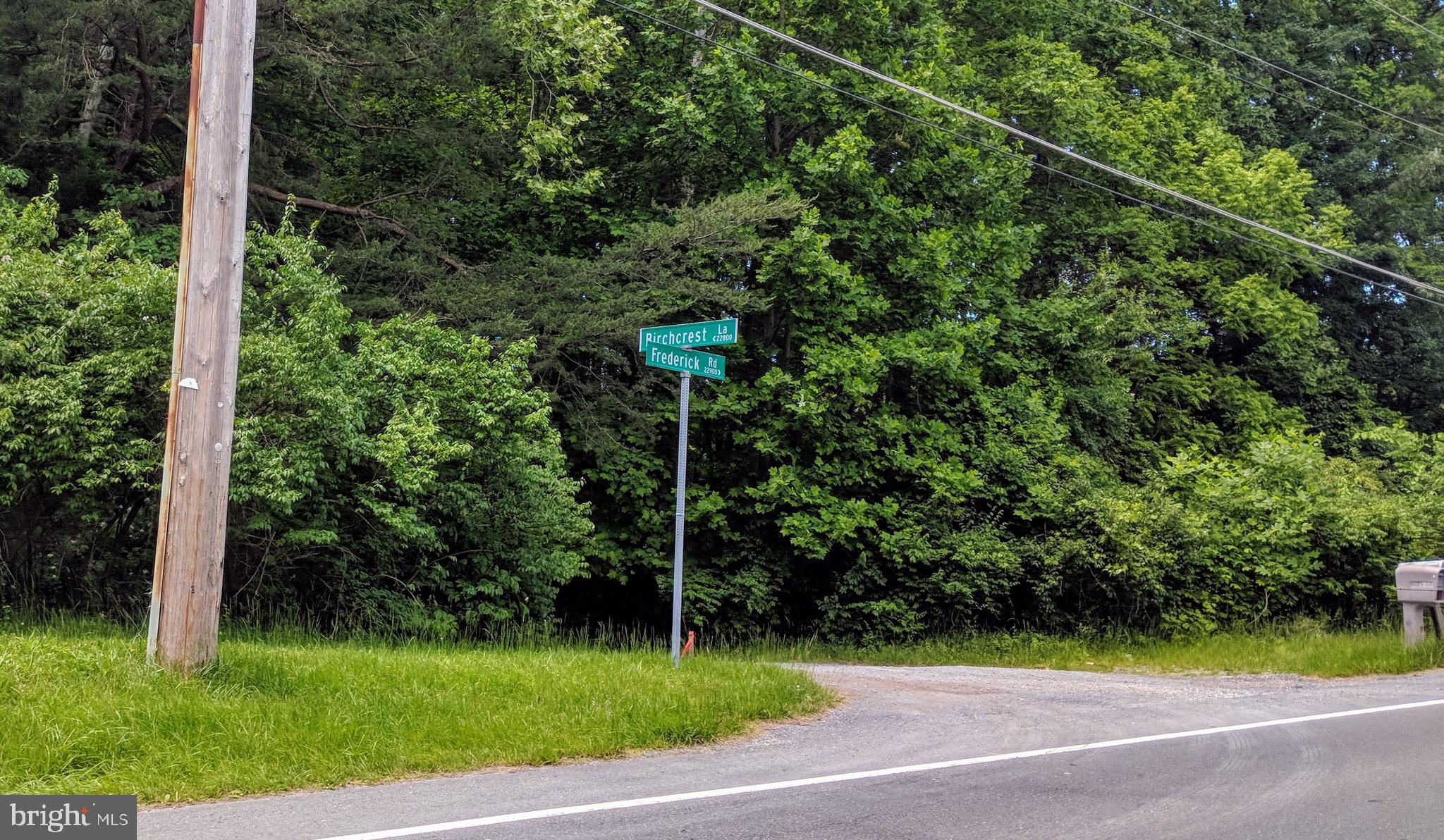 CLARKSBURG - Land