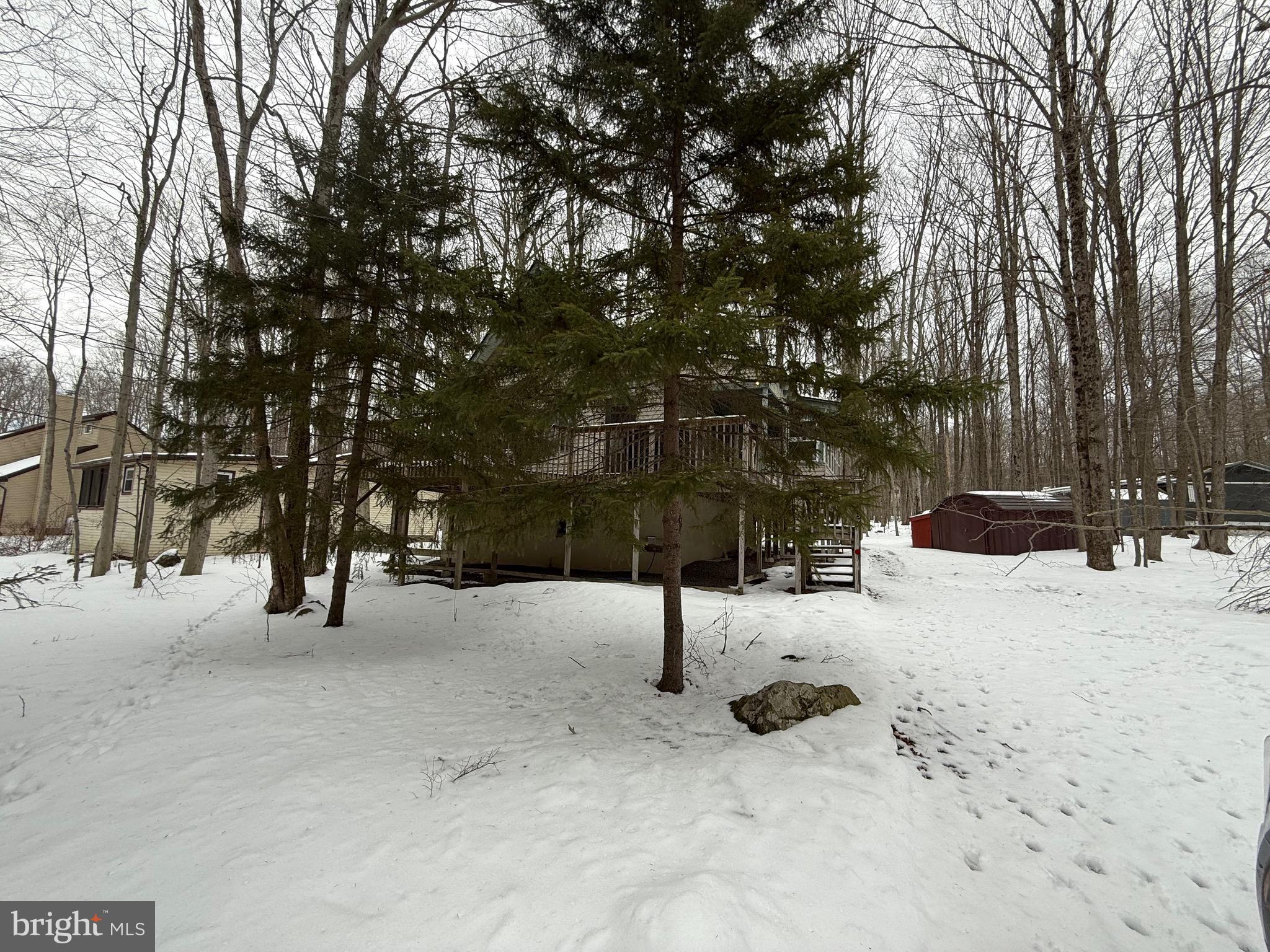 ARROWHEAD LAKE - Residential