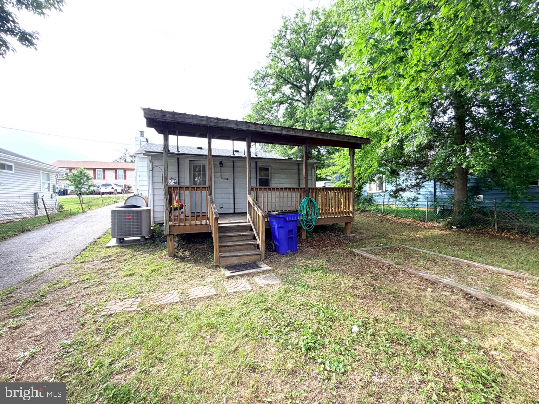 GLEN COURT - Residential