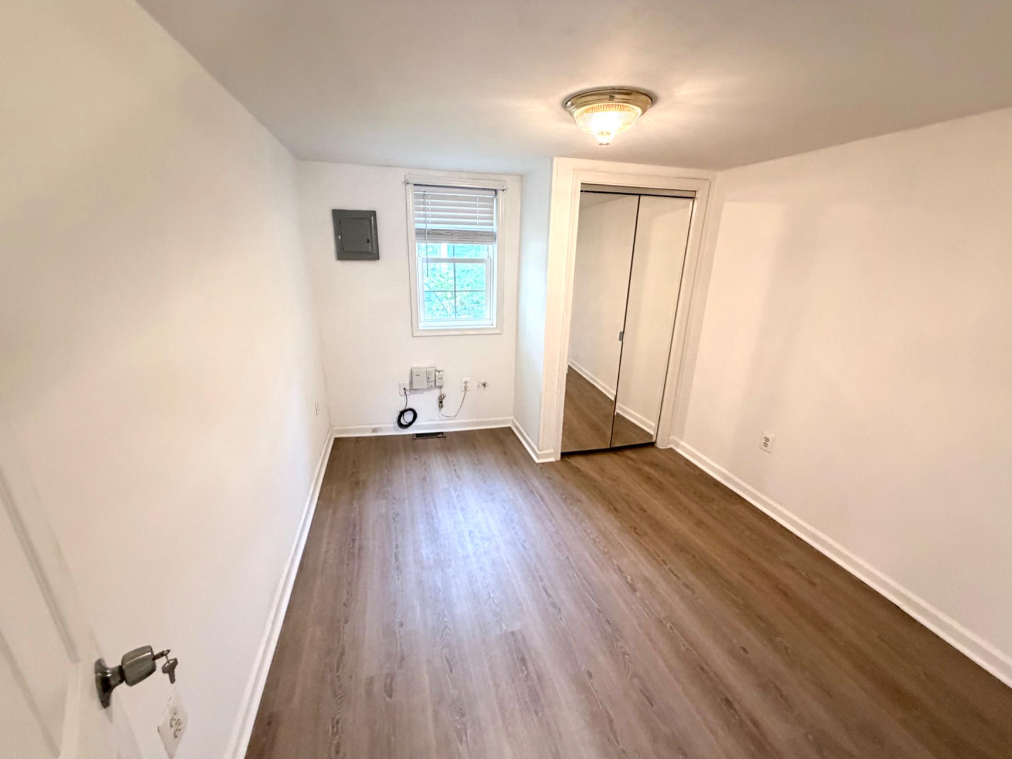 GLEN COURT - Residential