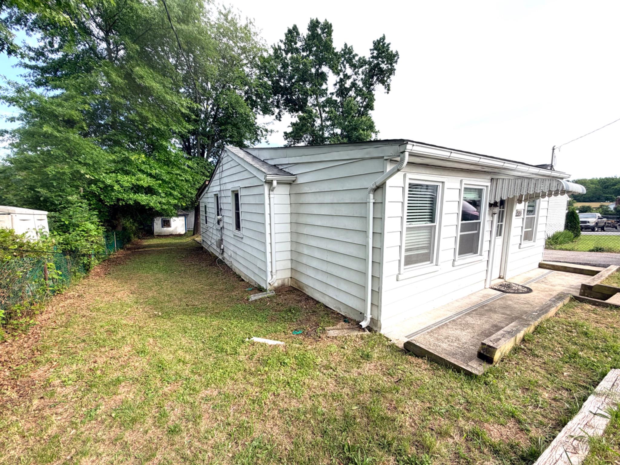 GLEN COURT - Residential