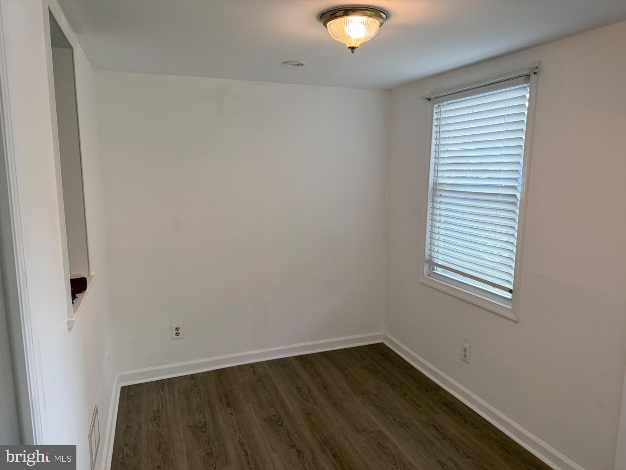 GLEN COURT - Residential
