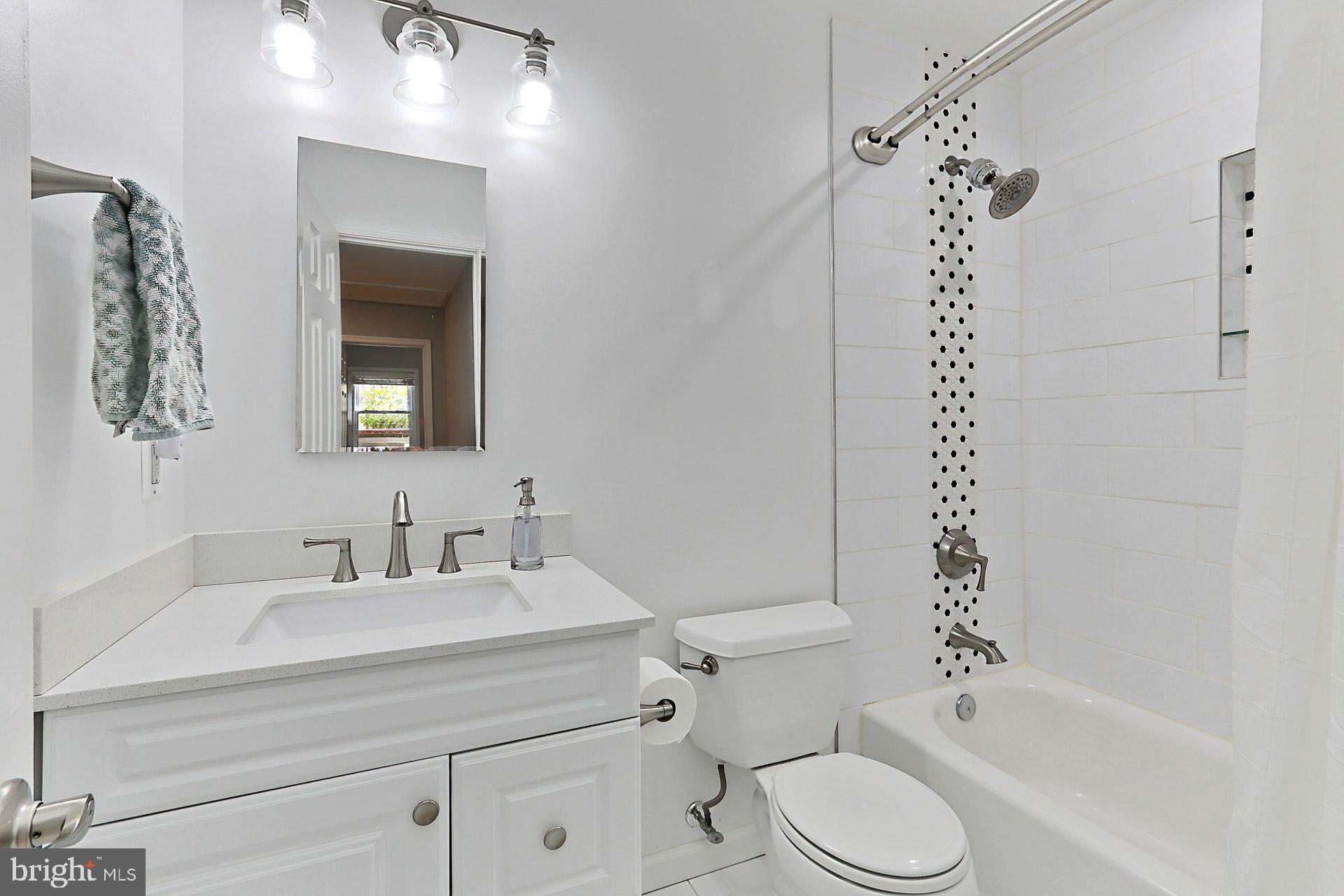 FAIRFAX STATION - Residential