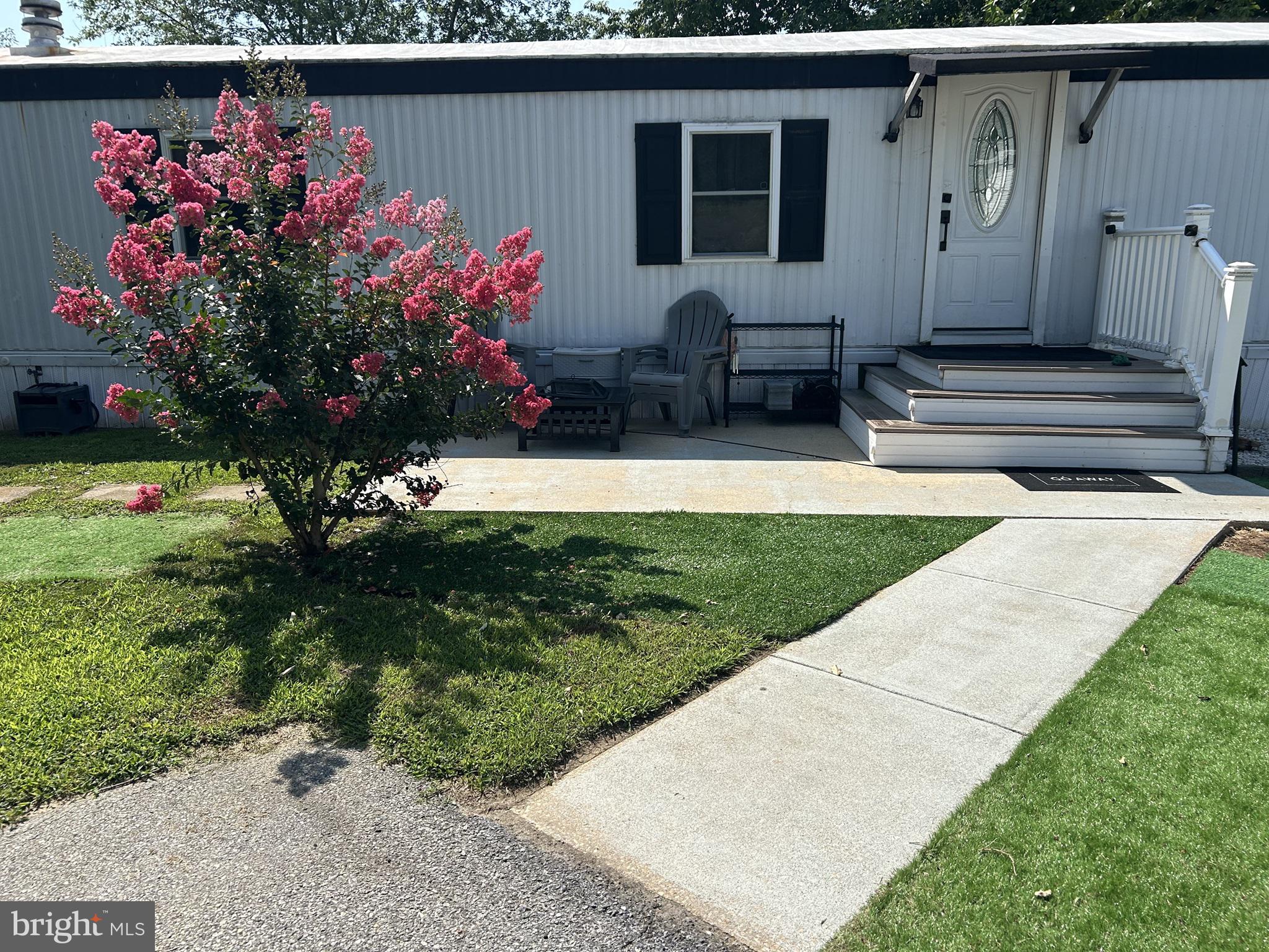 VILLAGE BROOK - Residential