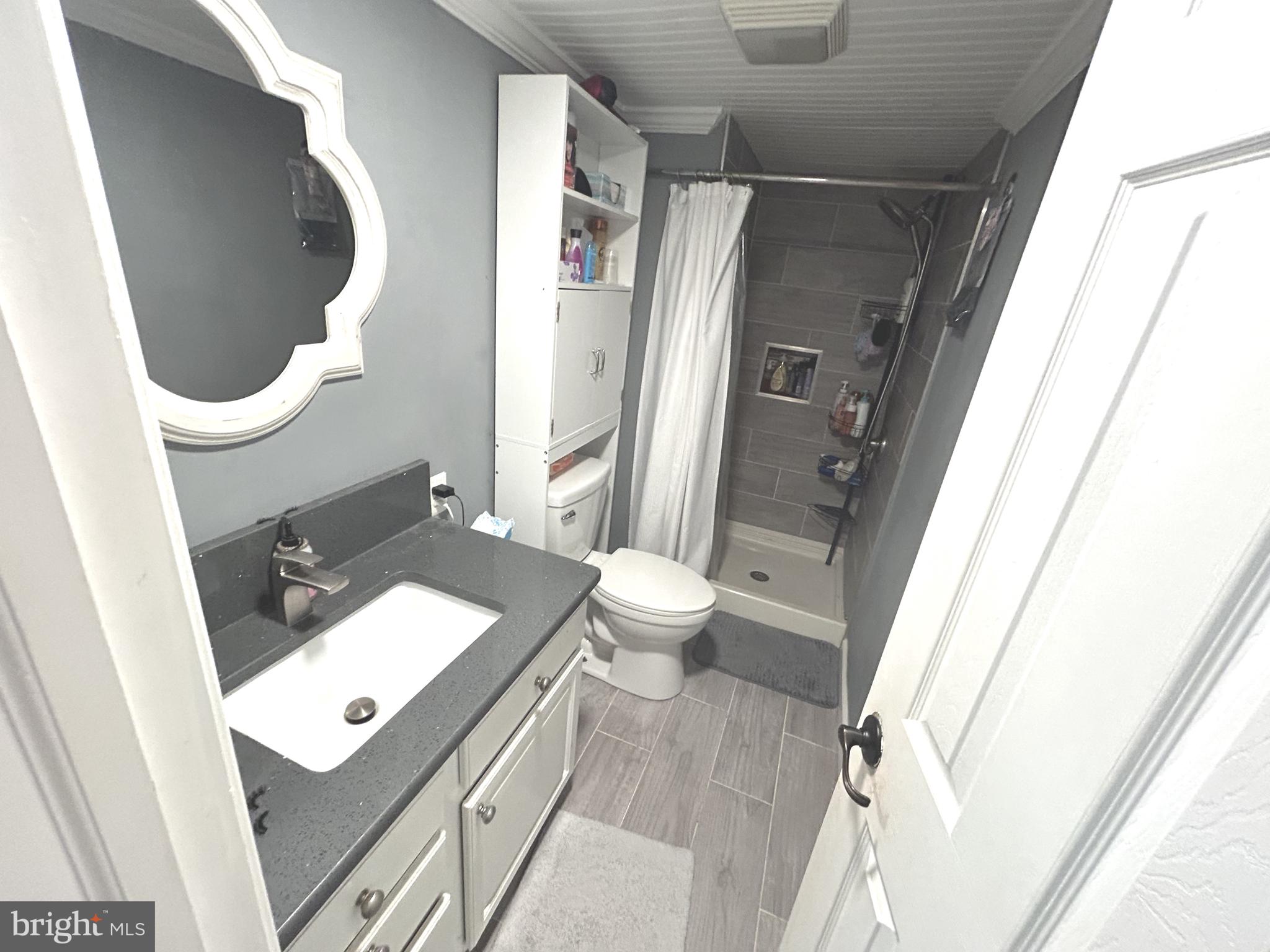 VILLAGE BROOK - Residential