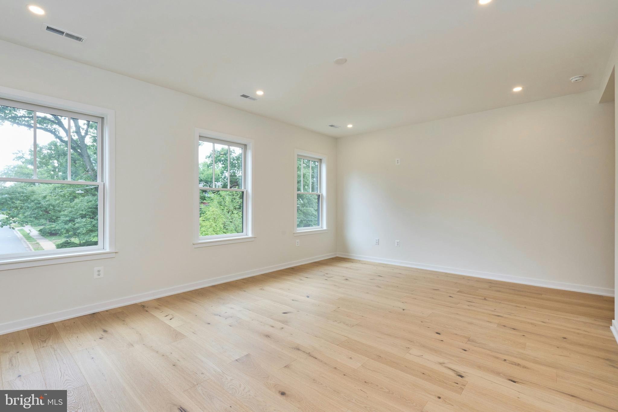 ASHTON HEIGHTS - Residential
