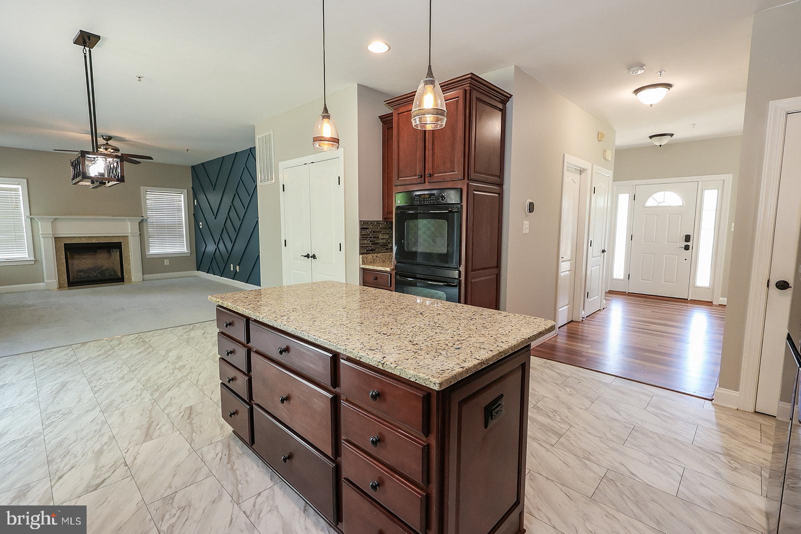 PEMBROOKE - Residential