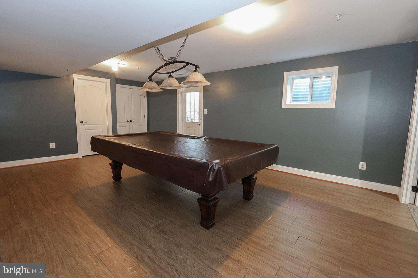 PEMBROOKE - Residential