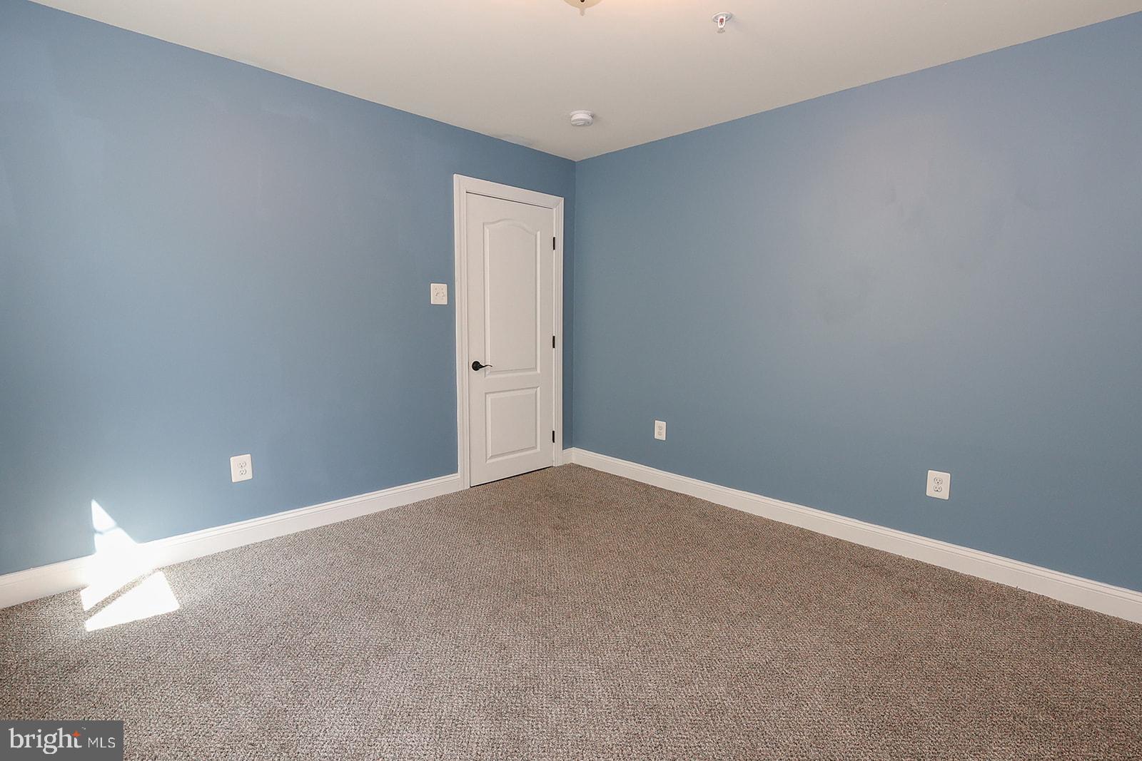PEMBROOKE - Residential