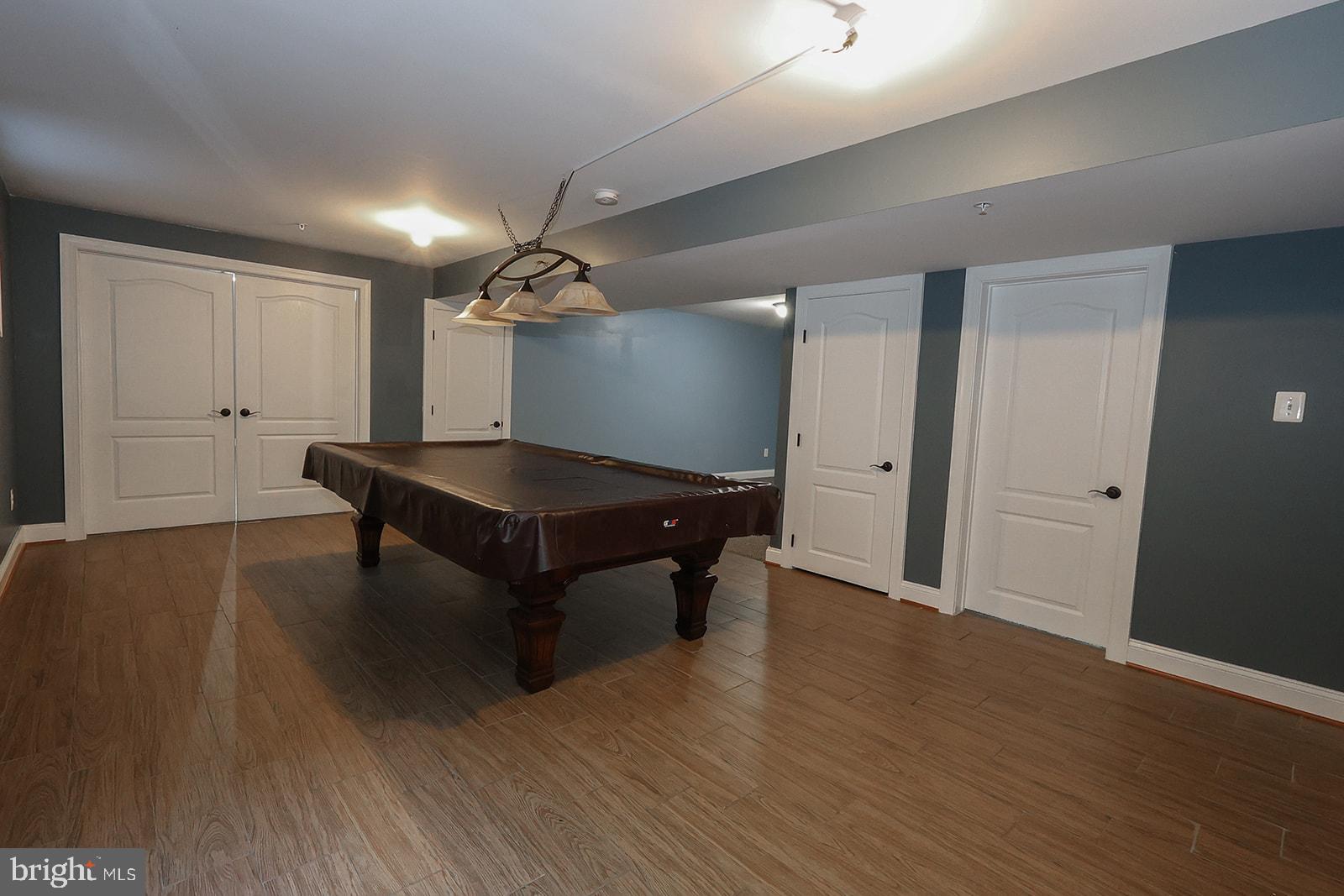 PEMBROOKE - Residential