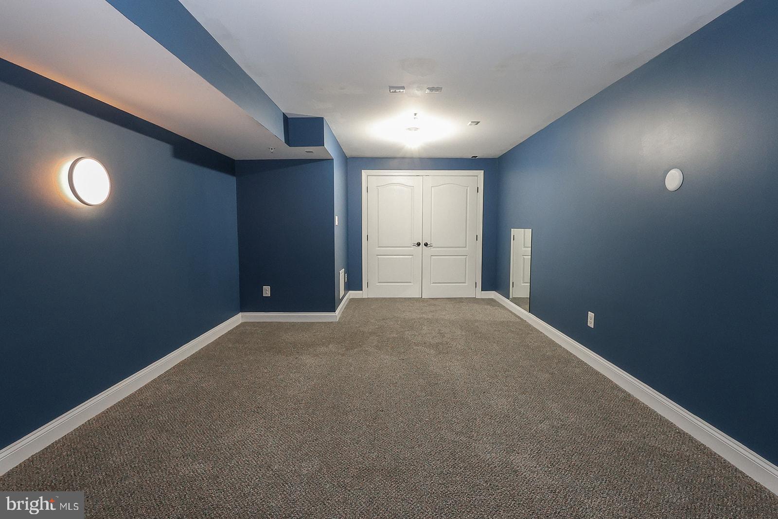 PEMBROOKE - Residential