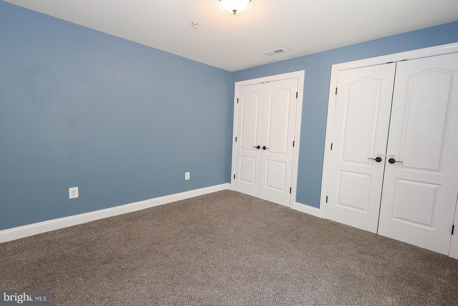 PEMBROOKE - Residential
