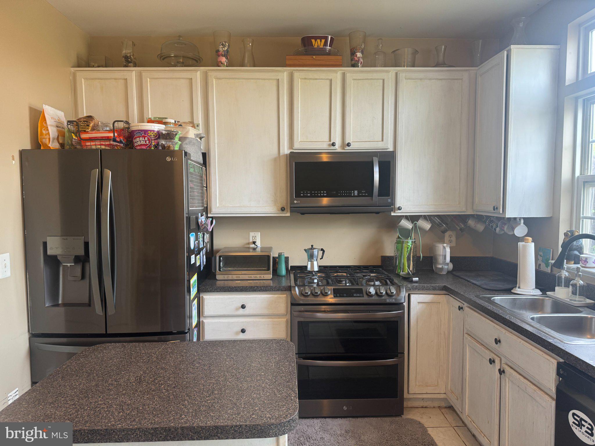 ASHBURN VILLAGE - Residential