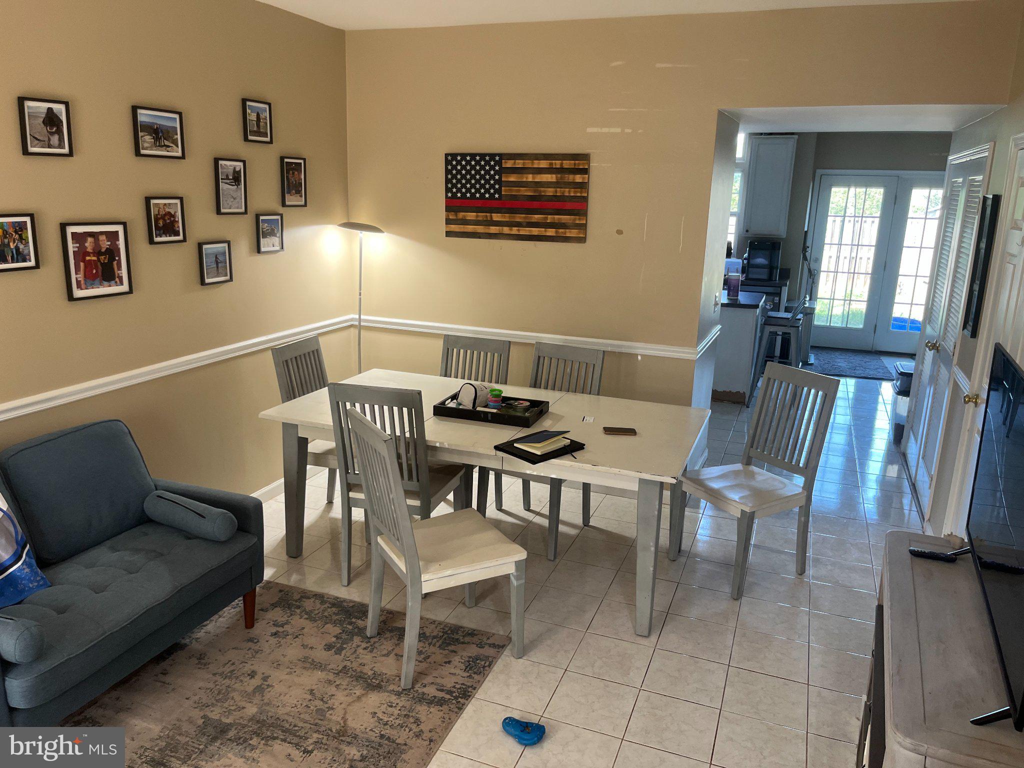 ASHBURN VILLAGE - Residential