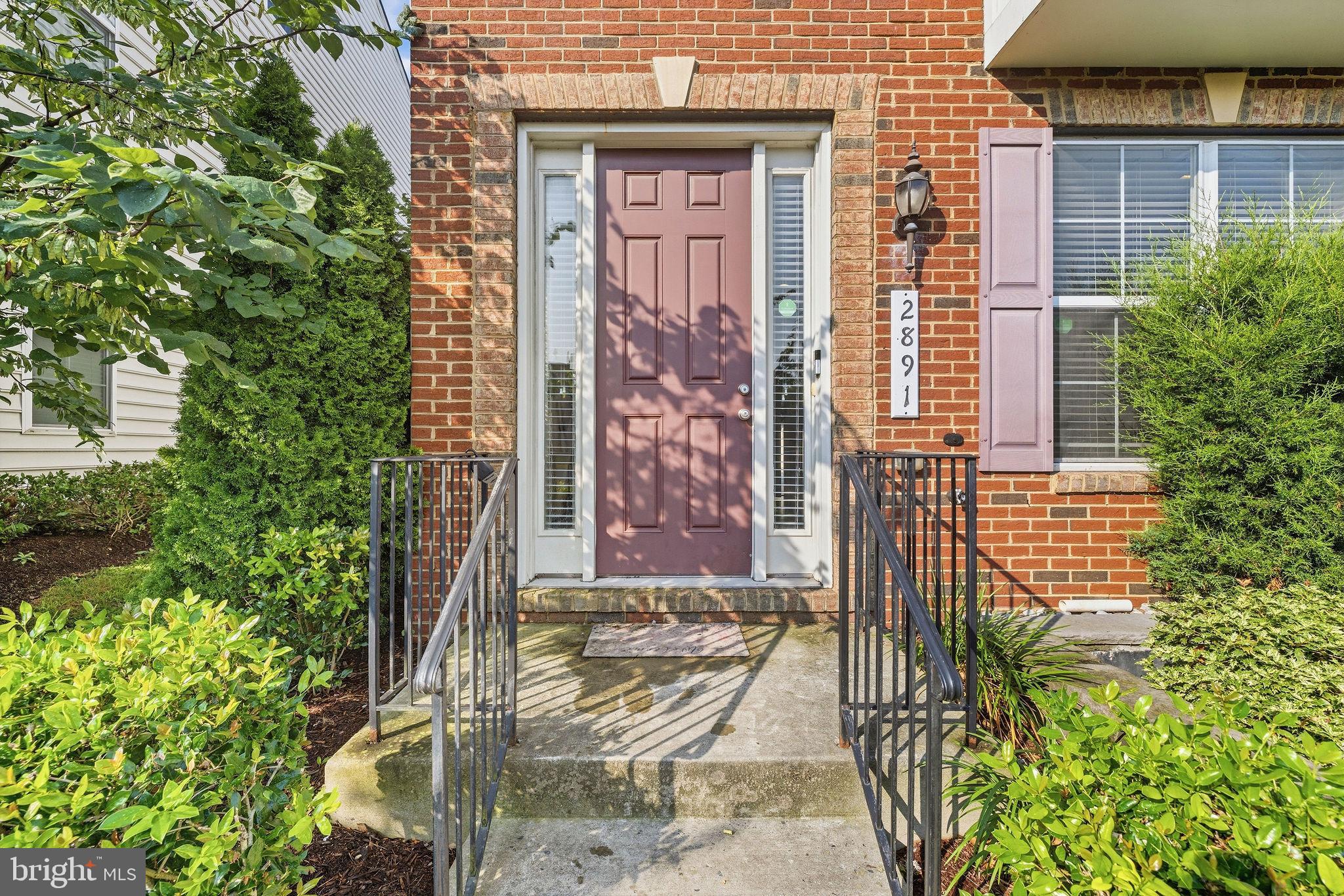KENSINGTON HEIGHTS - Residential