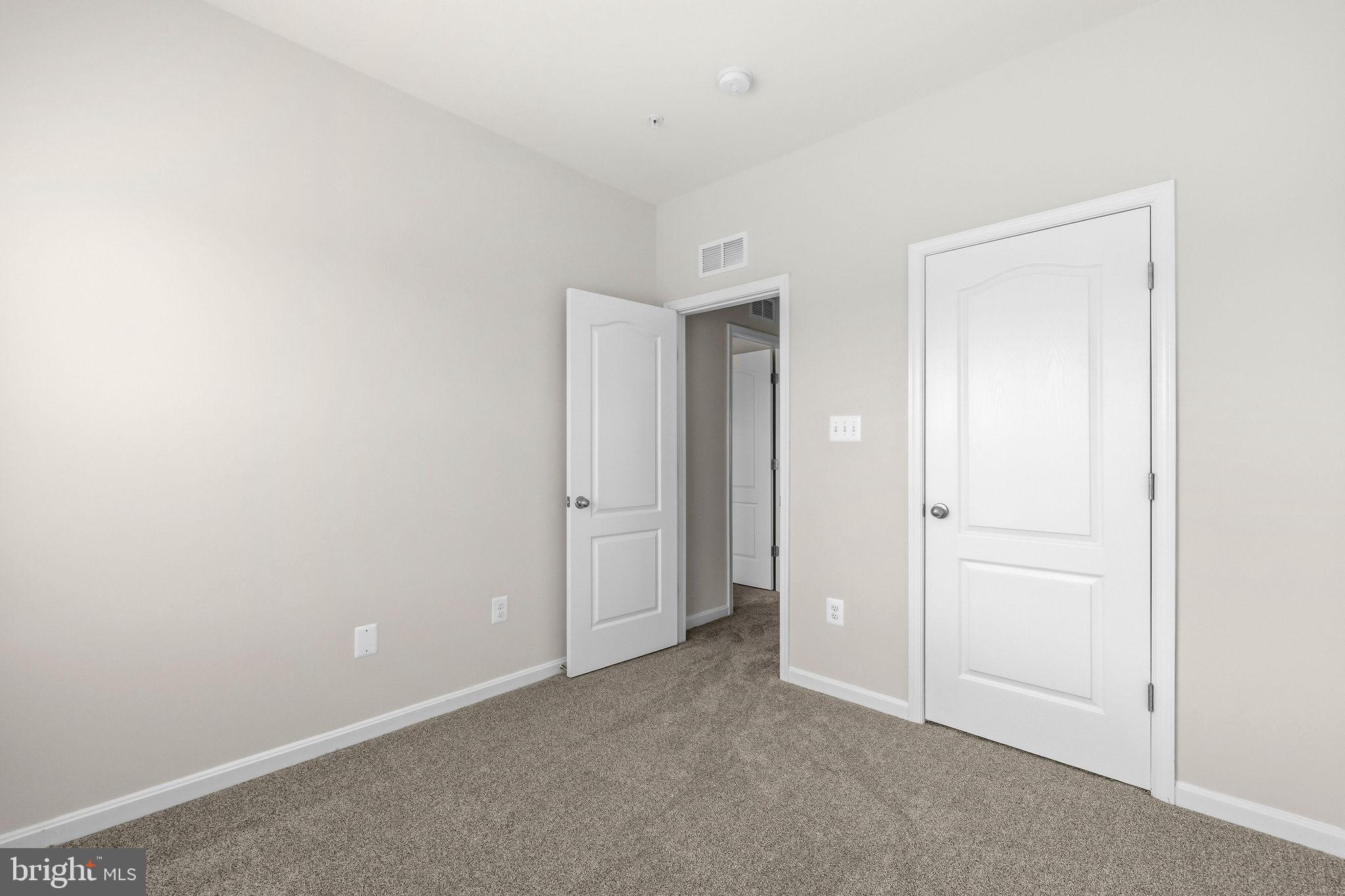 KENSINGTON HEIGHTS - Residential