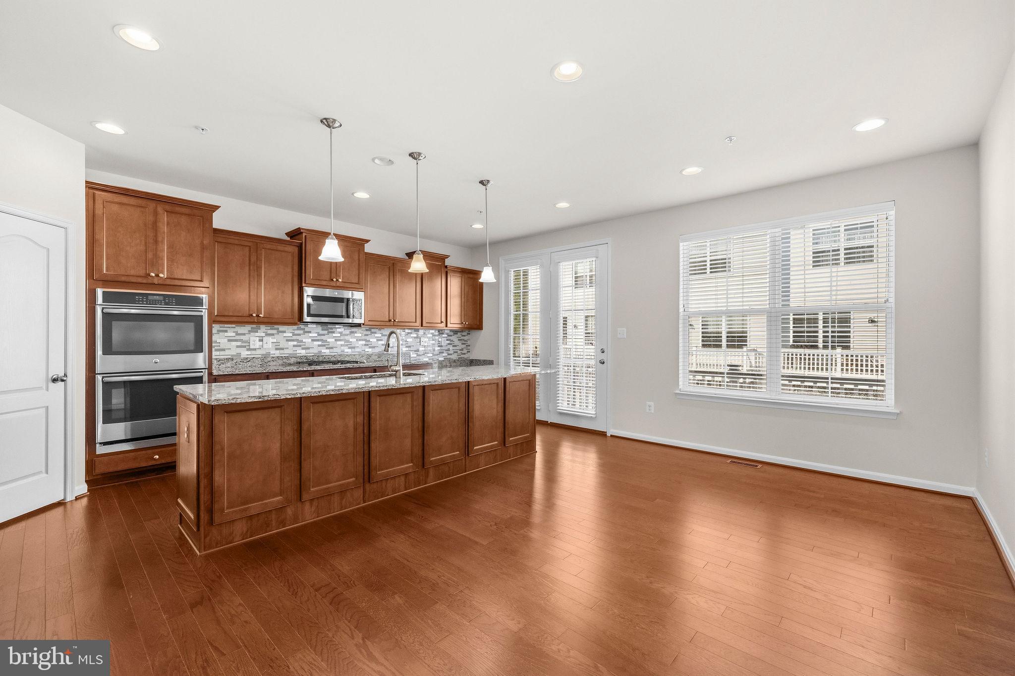 KENSINGTON HEIGHTS - Residential