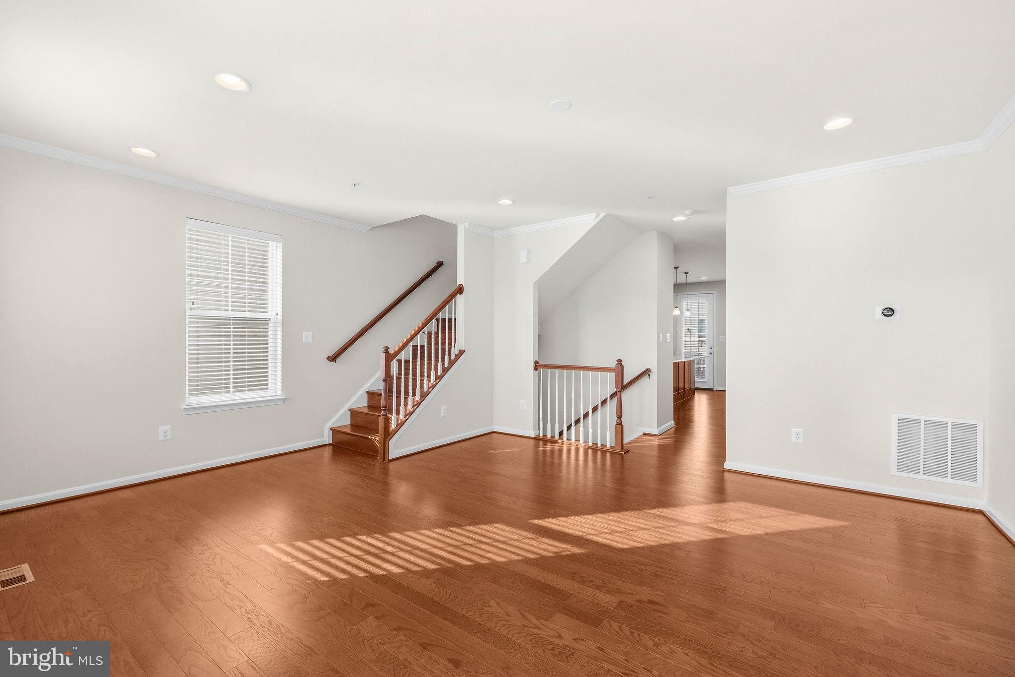 KENSINGTON HEIGHTS - Residential