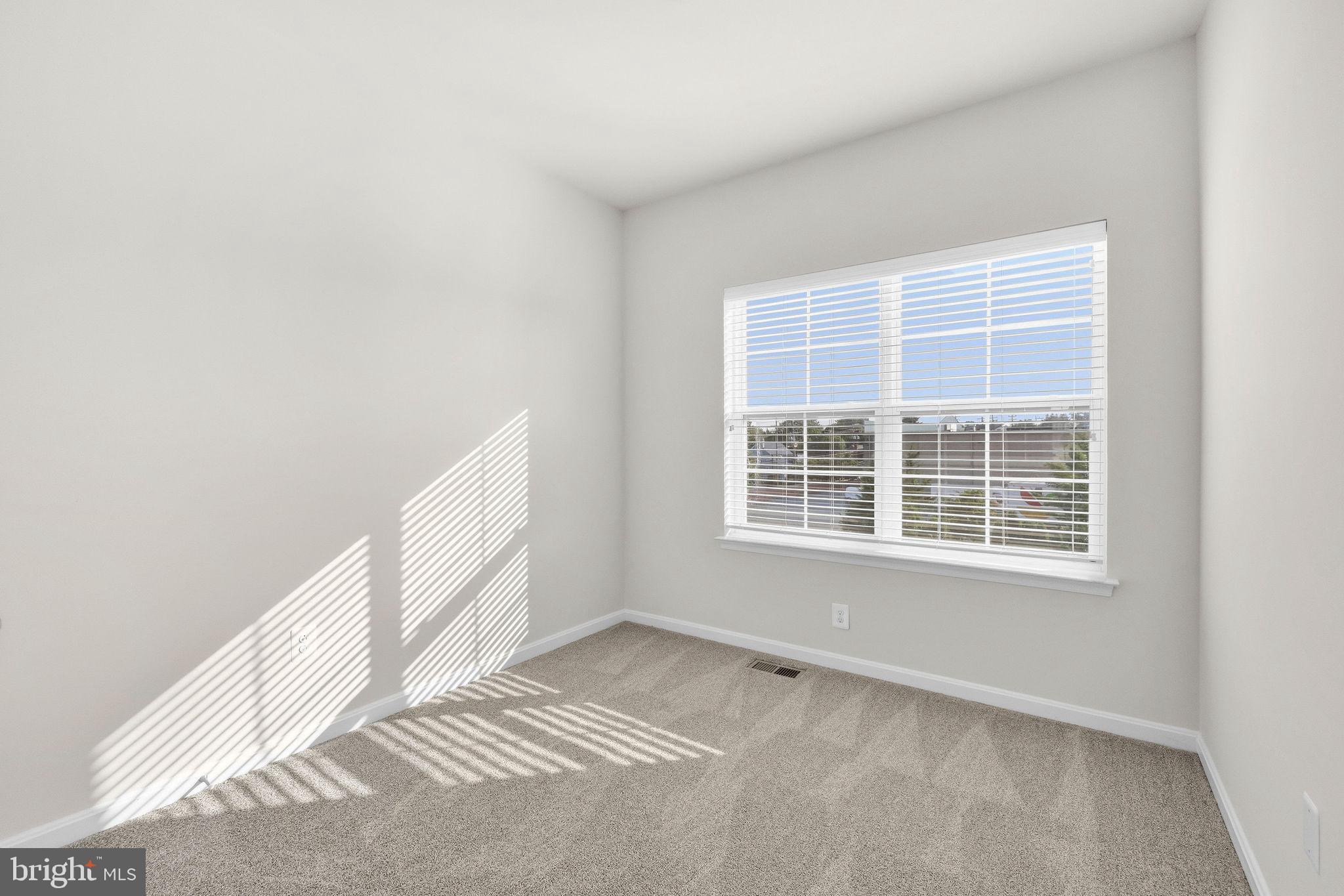 KENSINGTON HEIGHTS - Residential