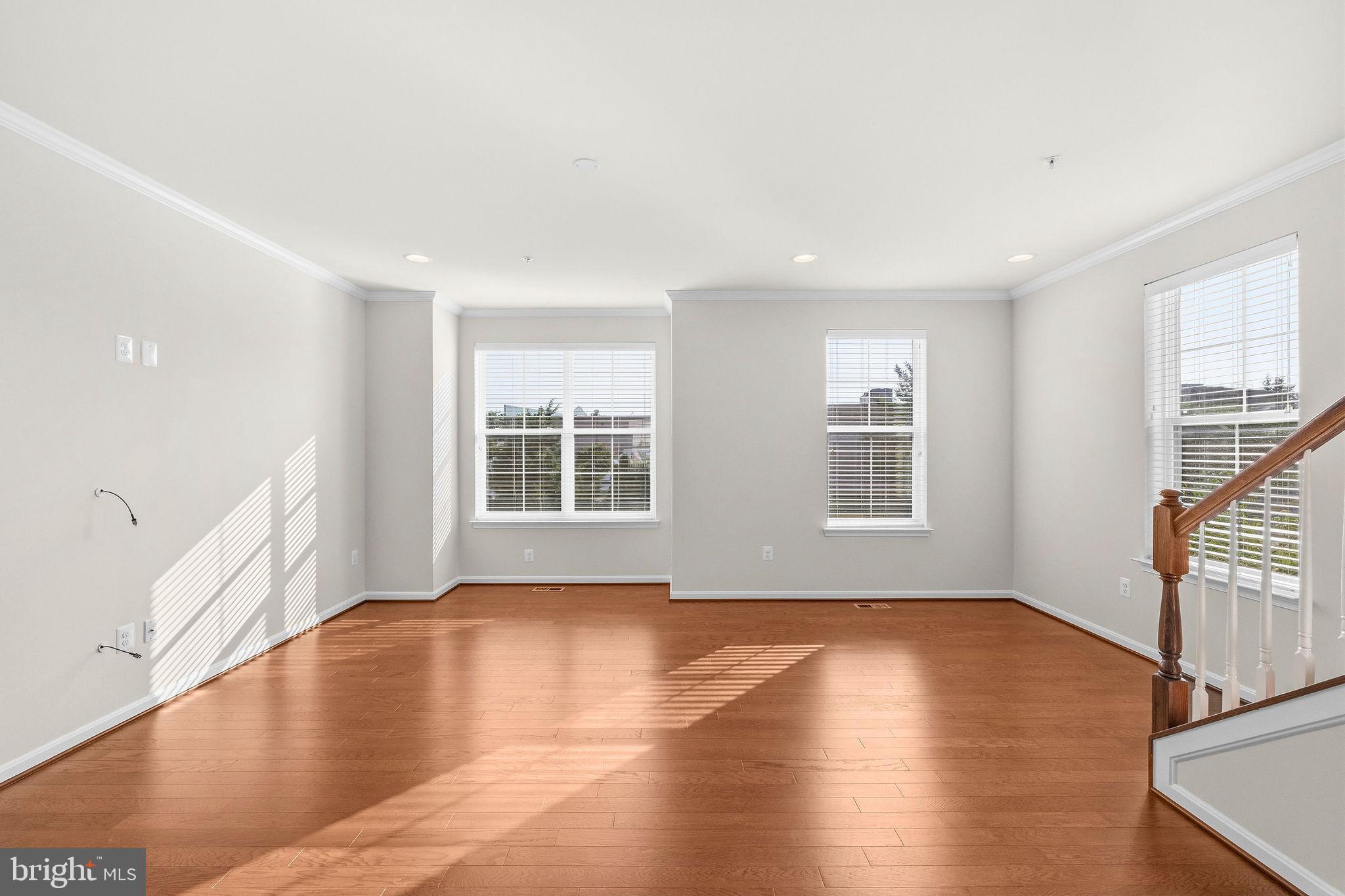 KENSINGTON HEIGHTS - Residential