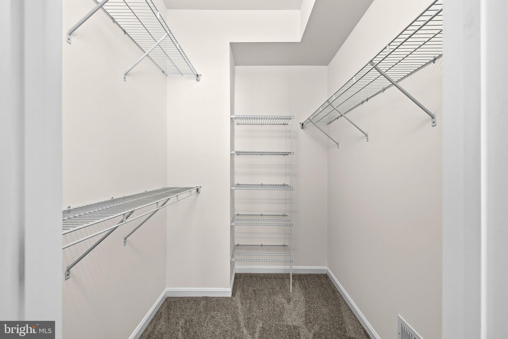 KENSINGTON HEIGHTS - Residential