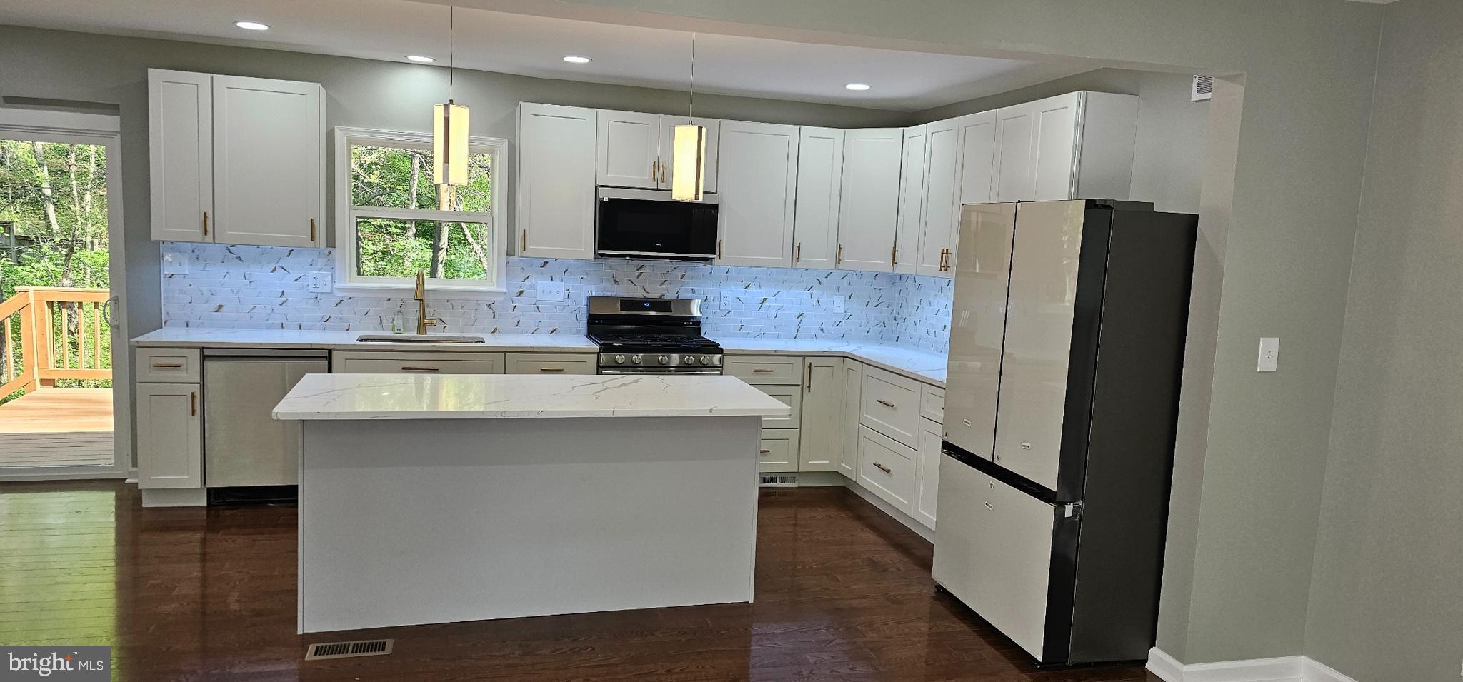 ALEXANDRIA - Residential Lease