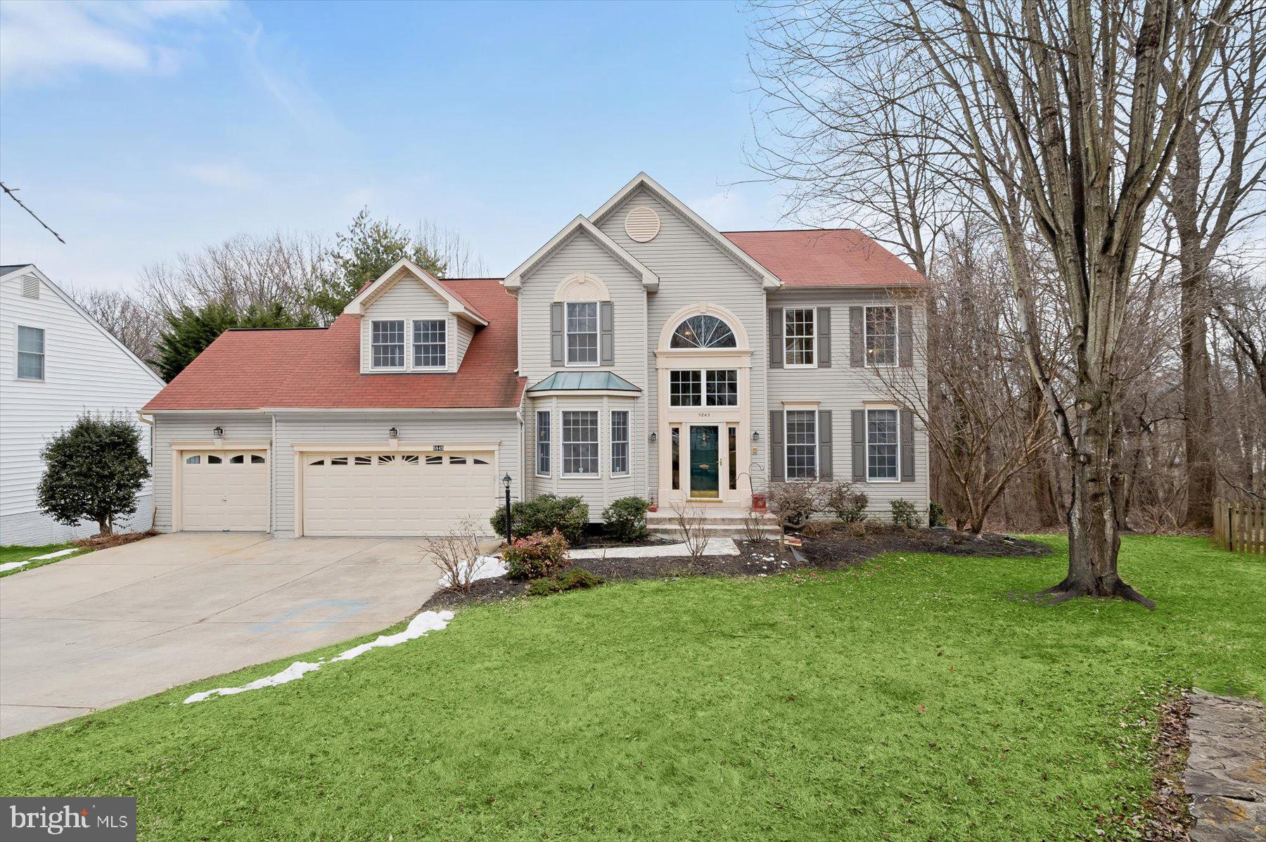 VILLAGE OF RIVER HILL - Residential
