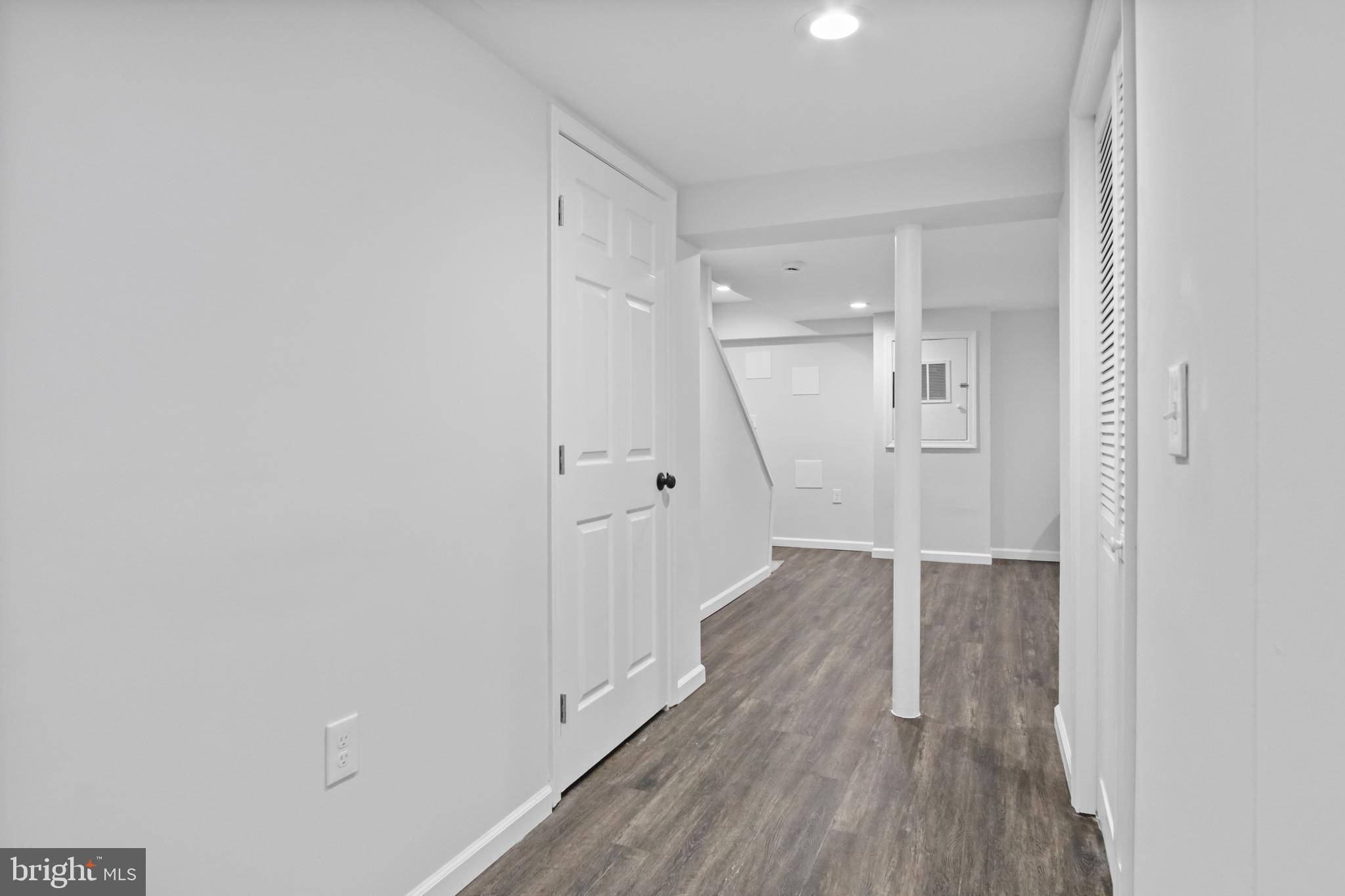 CHARLESMONT - Residential Lease