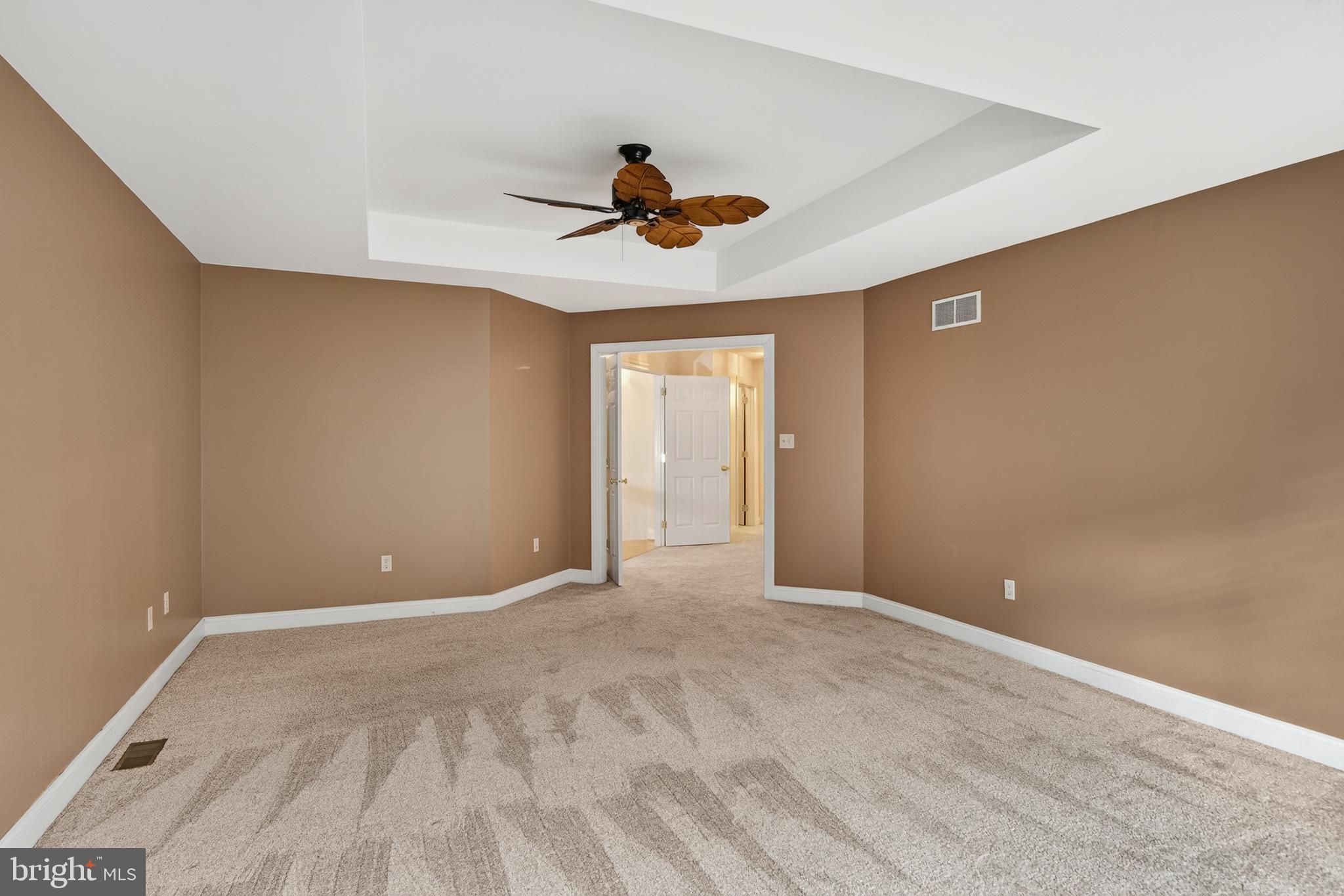 CHERRY CREEK - Residential