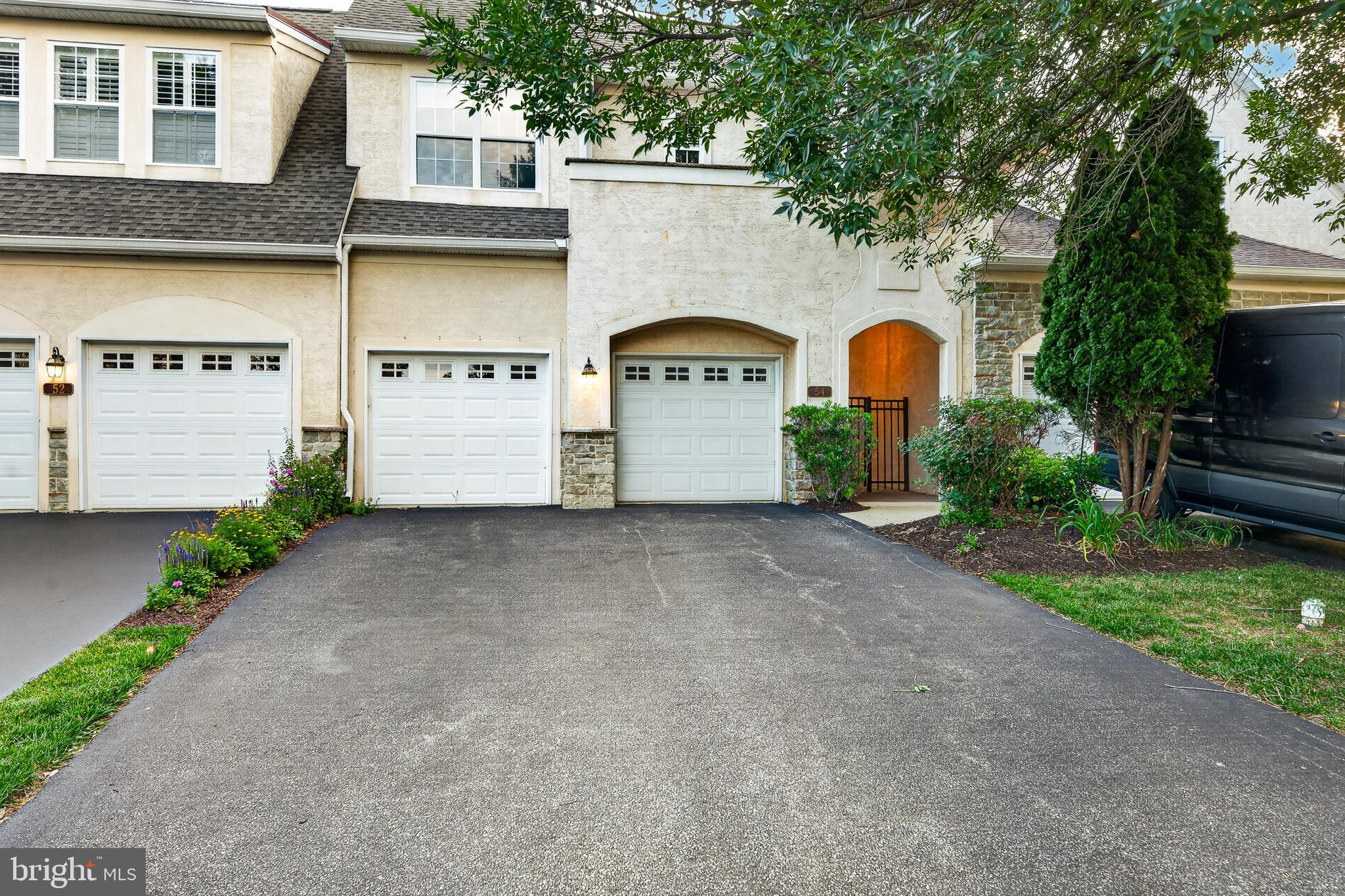 CHERRY CREEK - Residential
