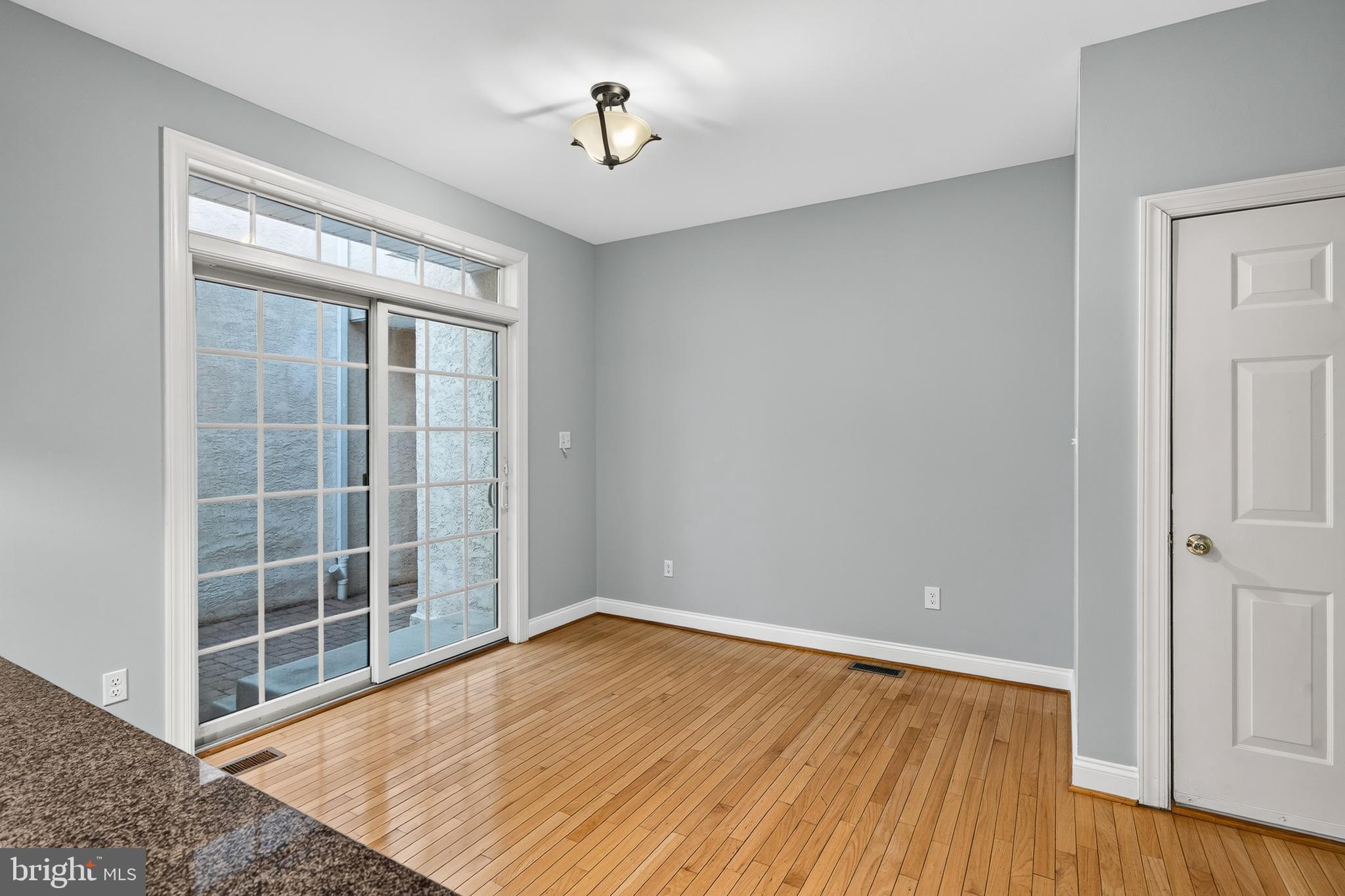 CHERRY CREEK - Residential