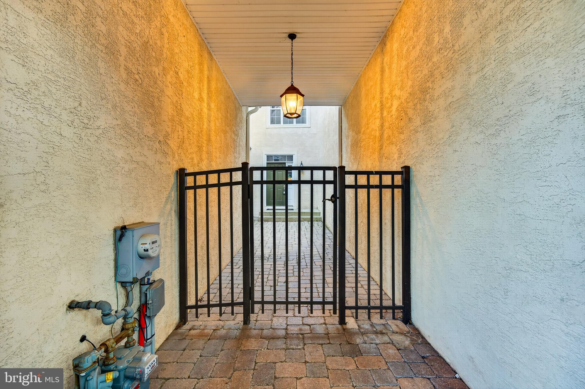 CHERRY CREEK - Residential
