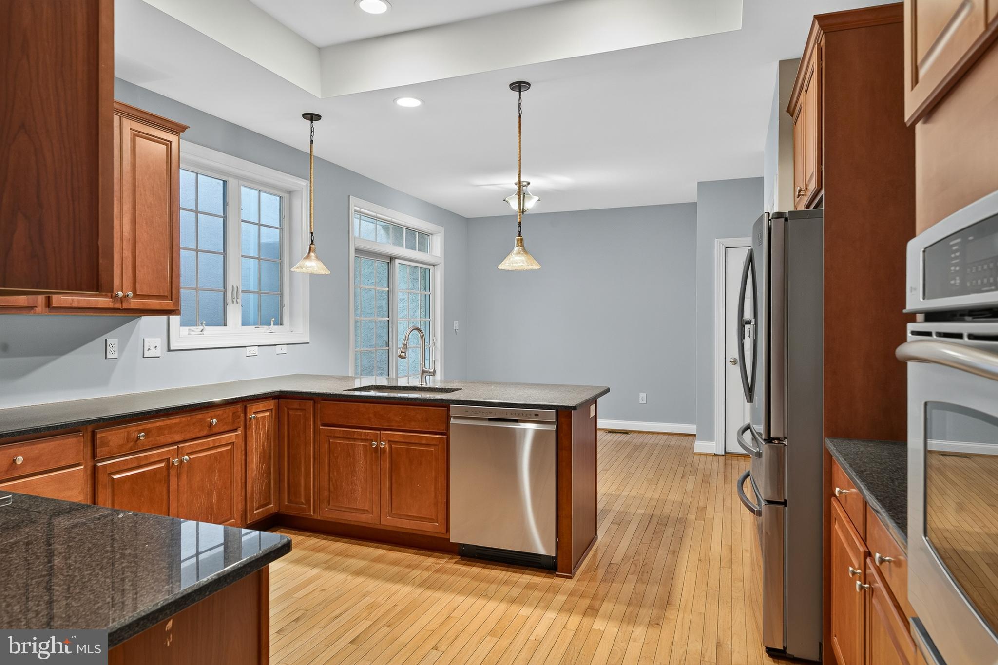 CHERRY CREEK - Residential
