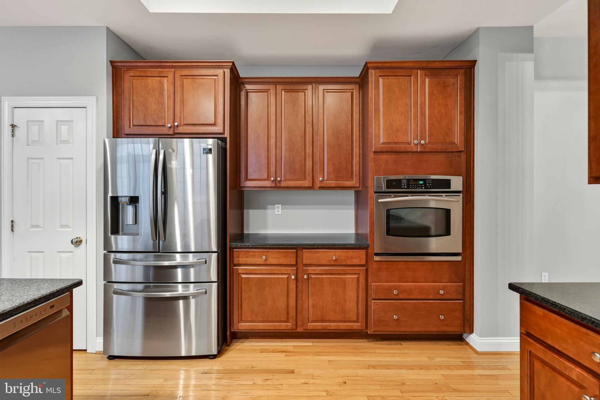 CHERRY CREEK - Residential