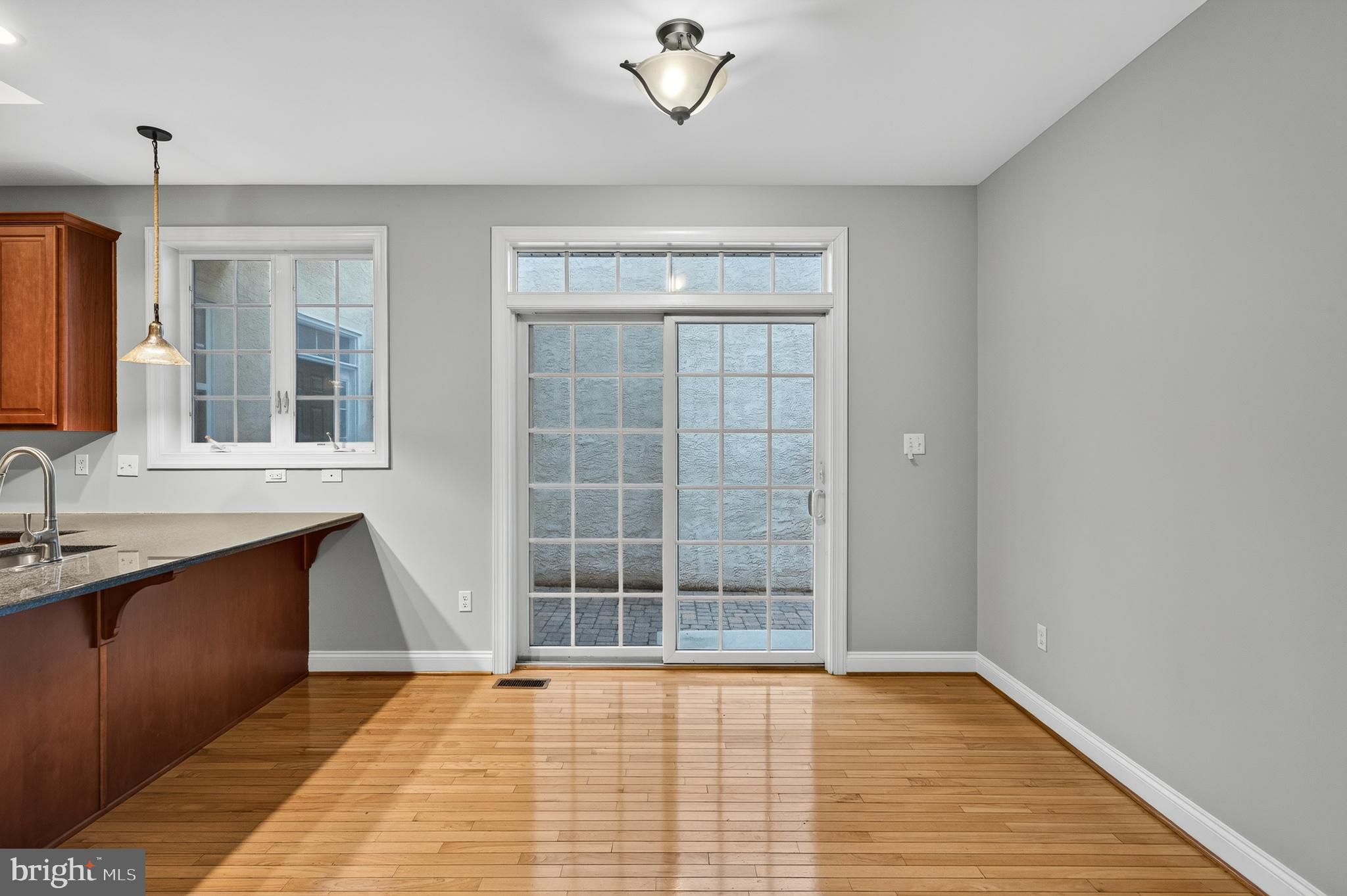 CHERRY CREEK - Residential