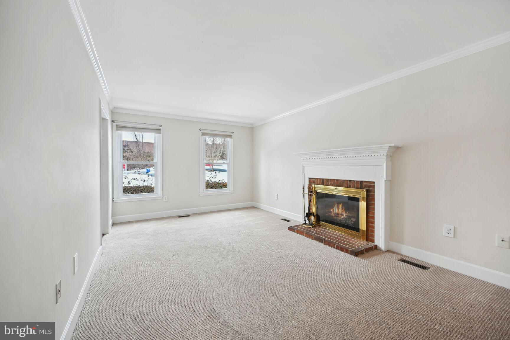 LONGMEAD - Residential
