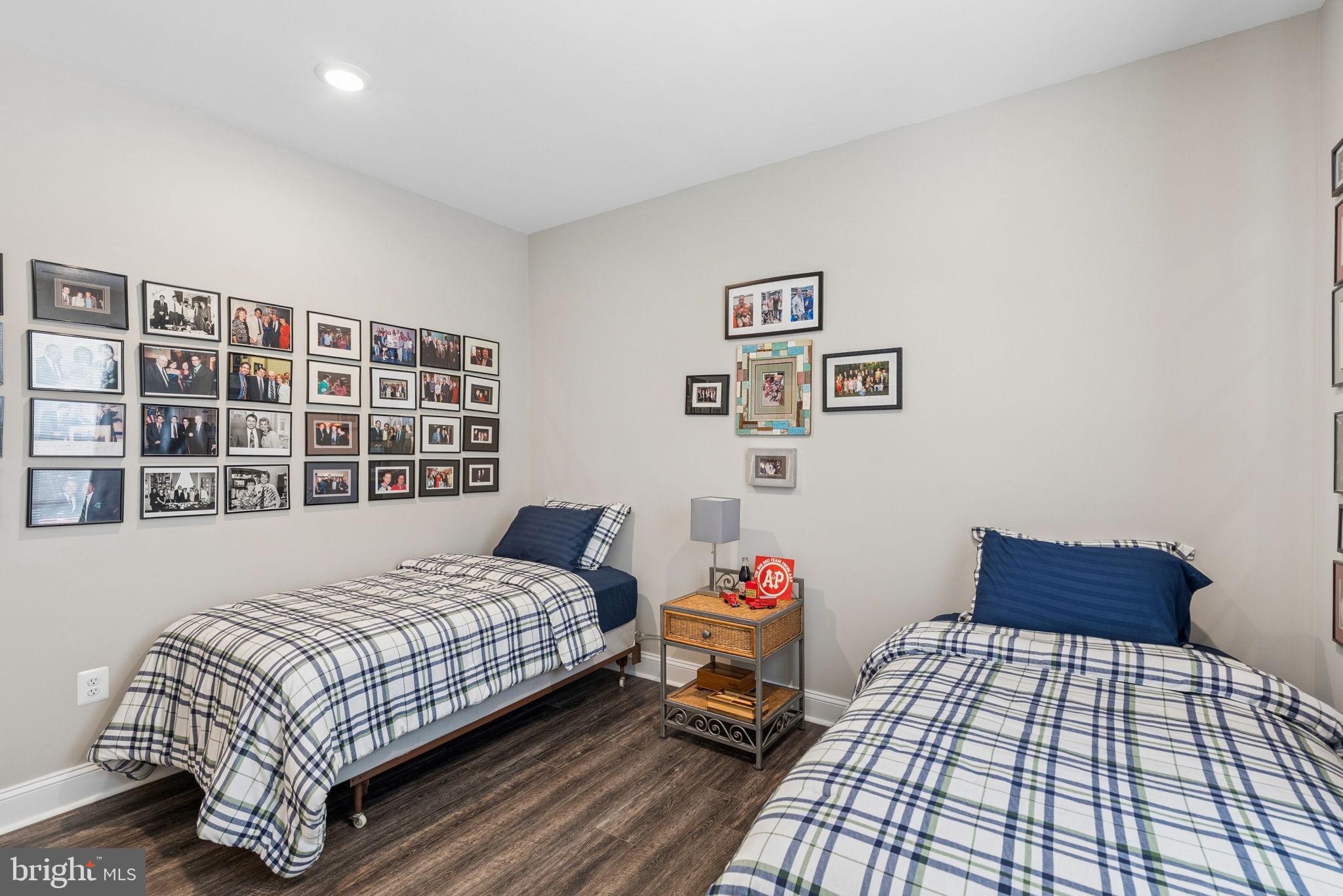 ROSEDALE - Residential