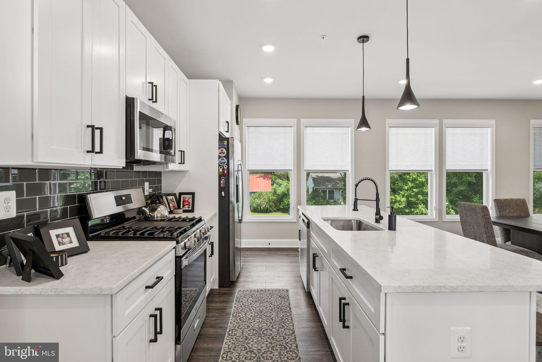 ROSEDALE - Residential