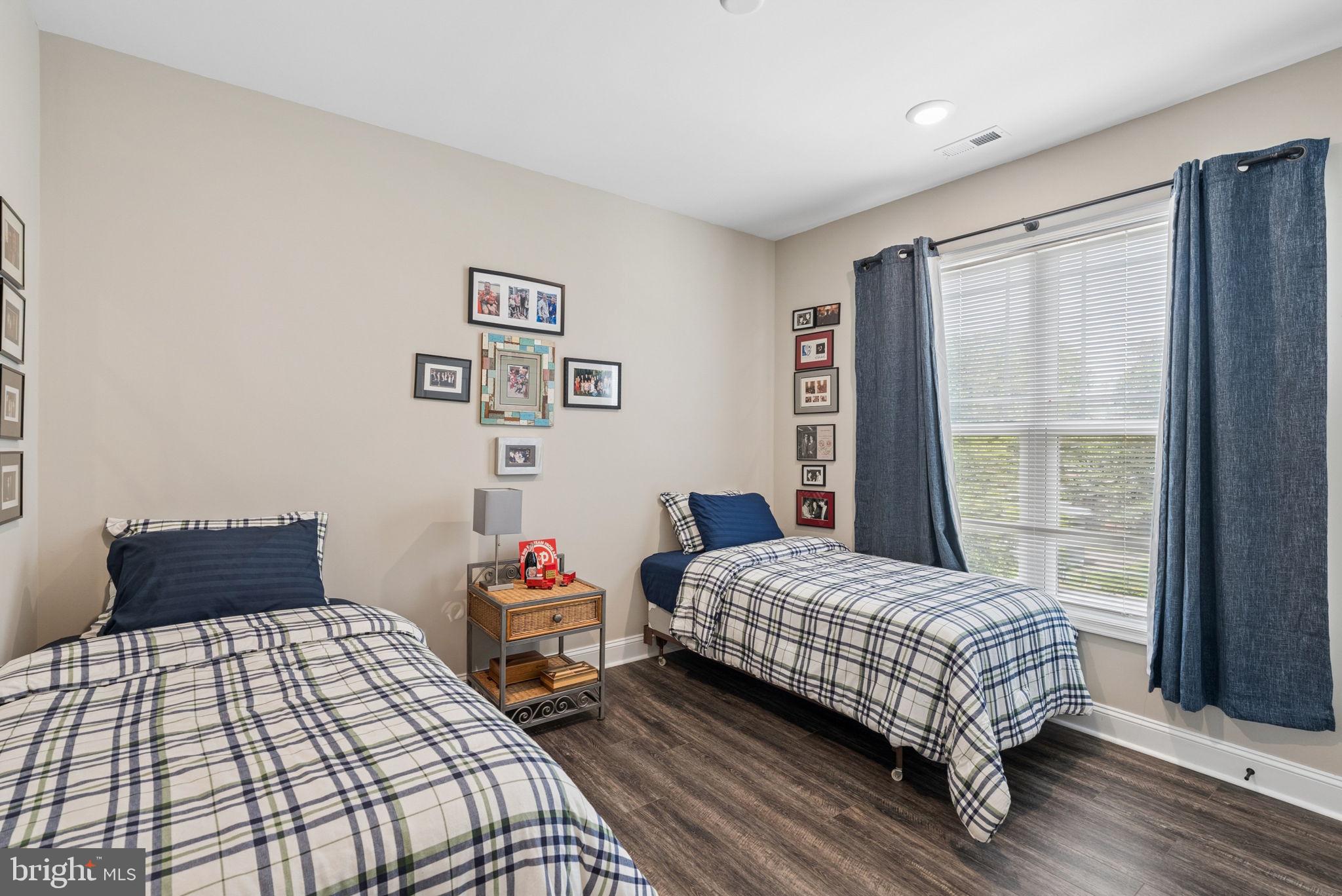 ROSEDALE - Residential