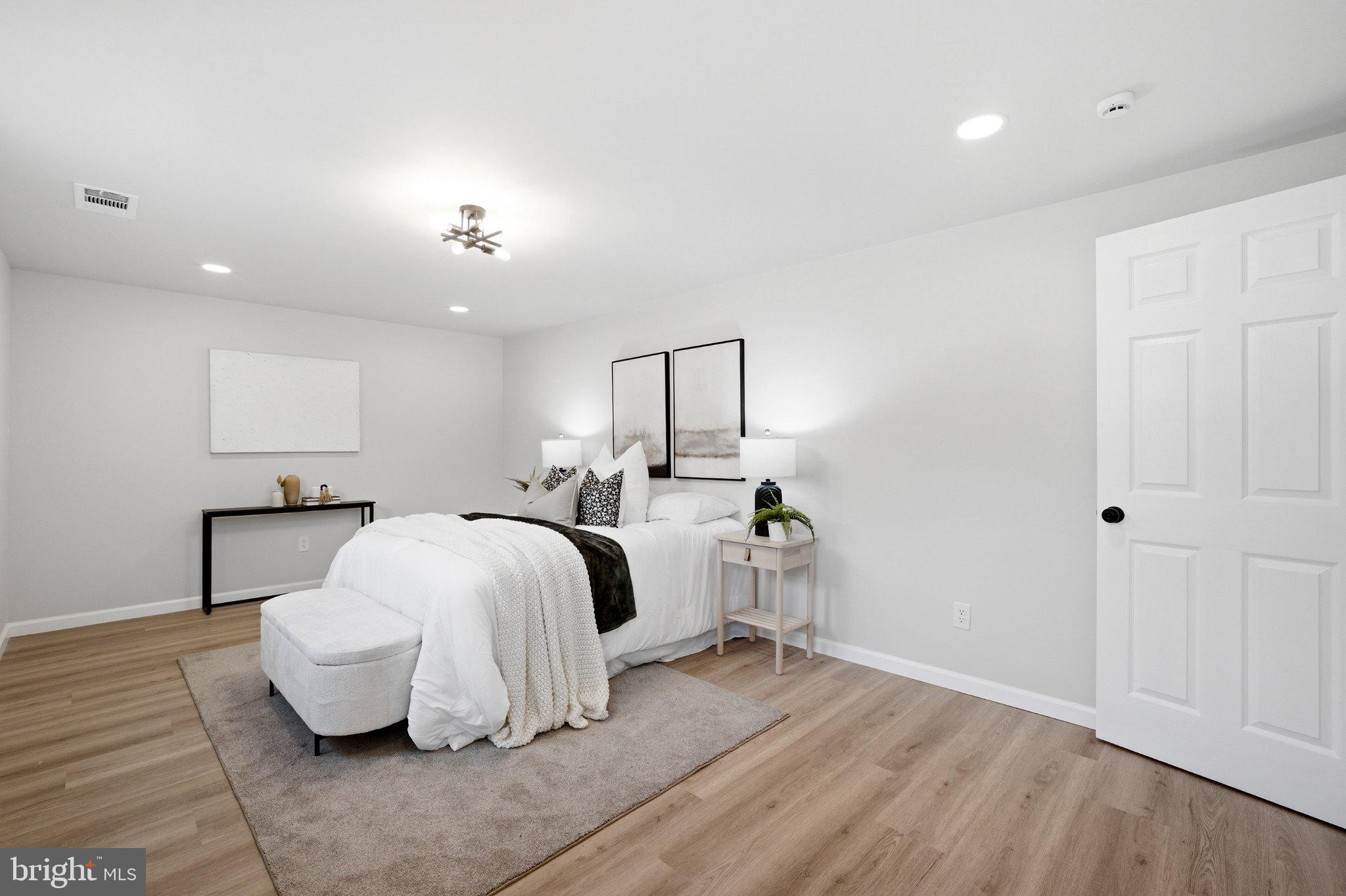 MEADOWLAND - Residential