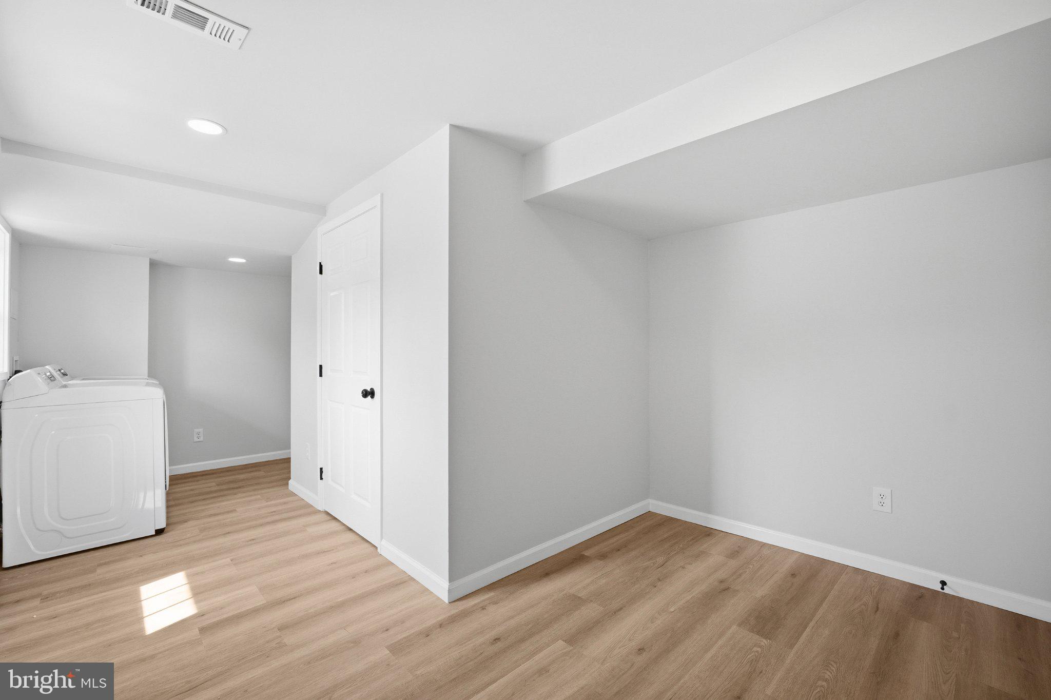 MEADOWLAND - Residential