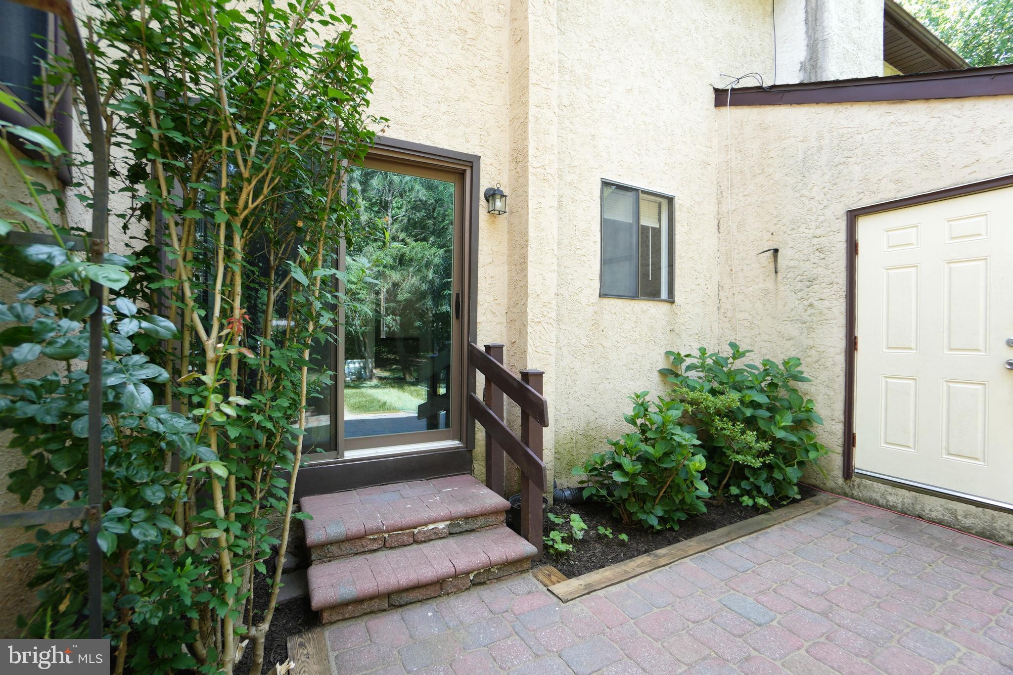 THE HIGHLANDS - Residential