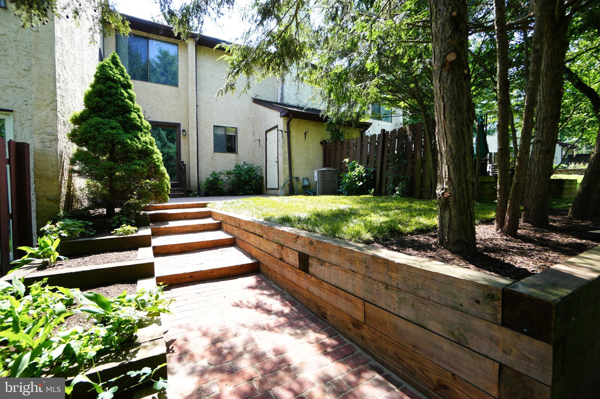 THE HIGHLANDS - Residential