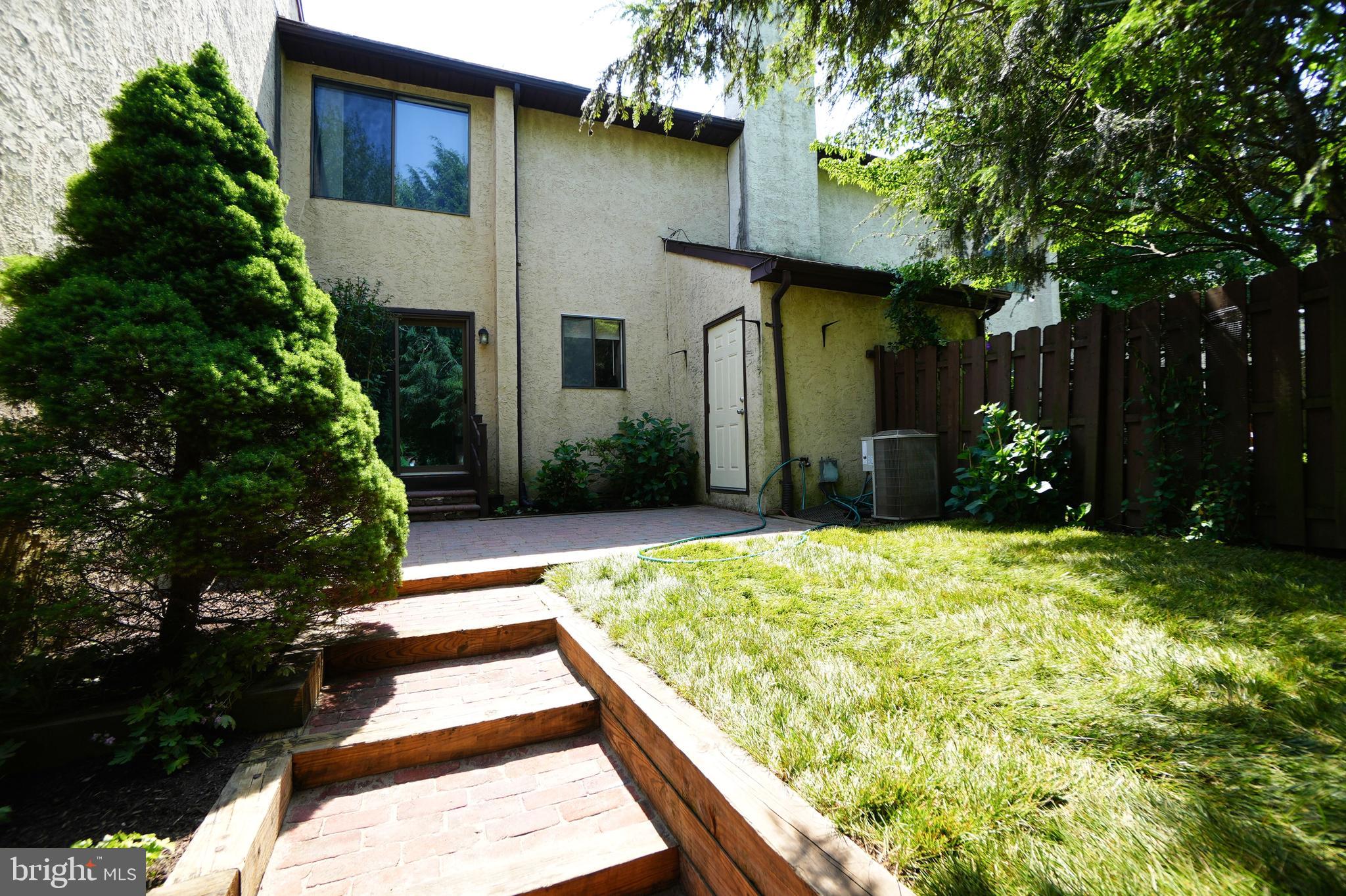 THE HIGHLANDS - Residential